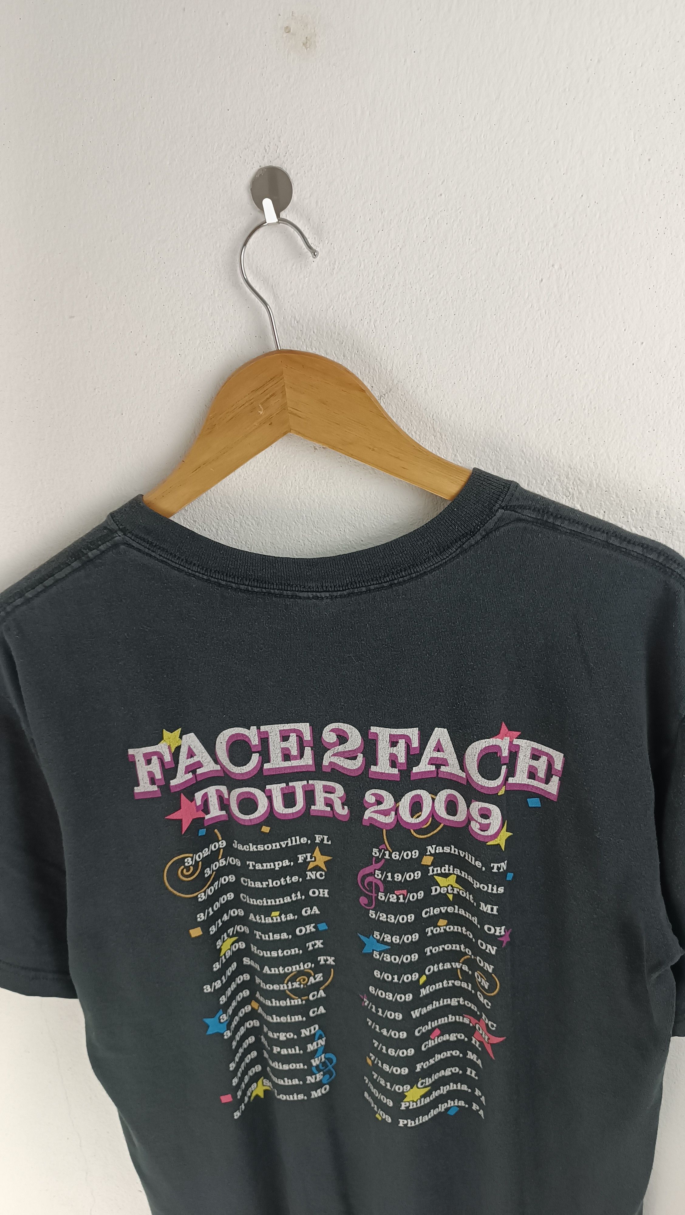 Band Tees VINTAGE '09 BILLY JOEL & ELTON JOHN FACE2FACE TOUR VERY RARE Size US M / EU 48-50 / 2 - 15 Thumbnail