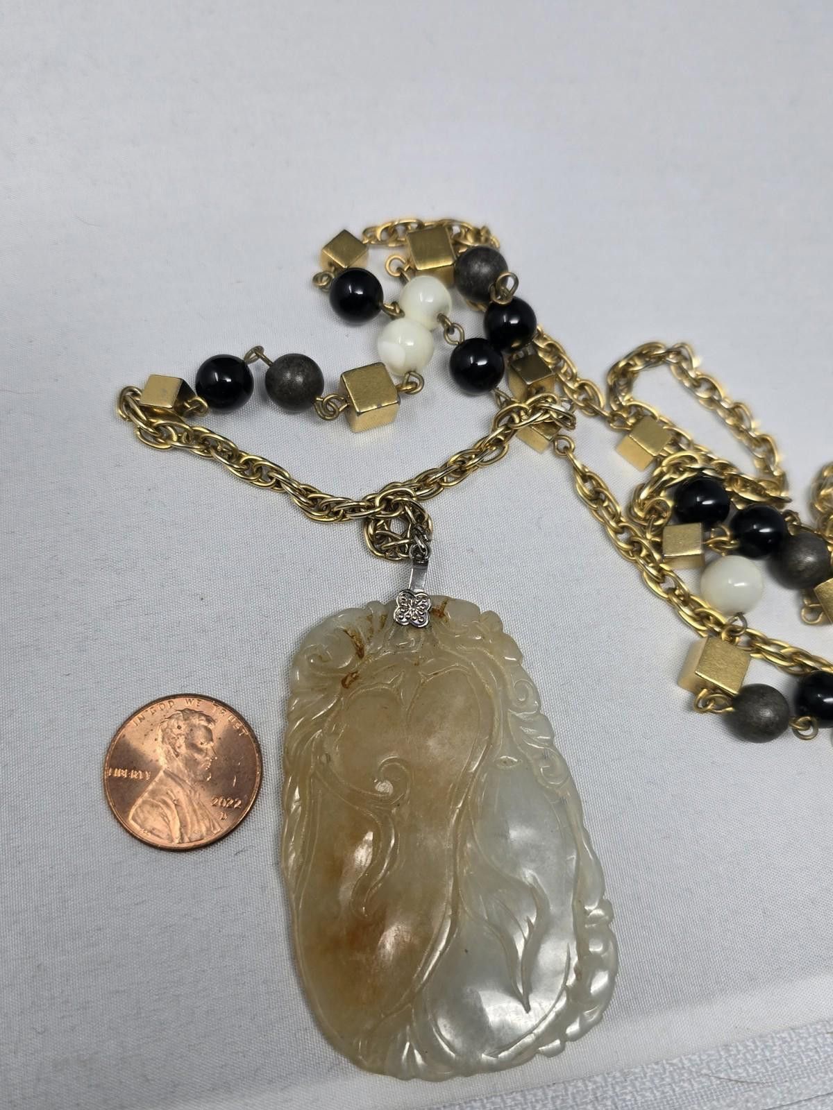 Monet SIGNED MONET 38" Vintage Jadeite Carved Gold Tone Necklace Size ONE SIZE - 6 Thumbnail