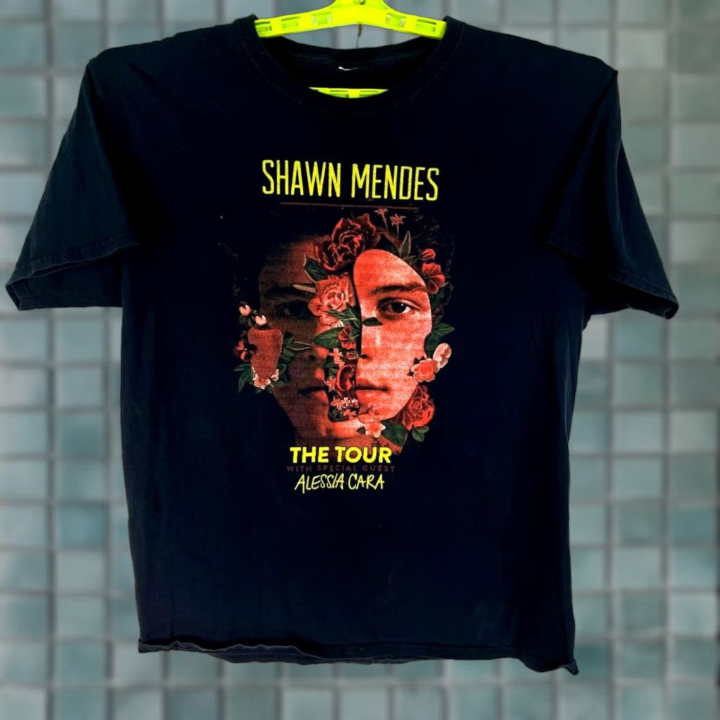 Vintage Shawn Mendes The Tour T Shirt Adult Size L Black Logo 90s Band Music Mens Tee Size US L / EU 52-54 / 3 - 1 Thumbnail