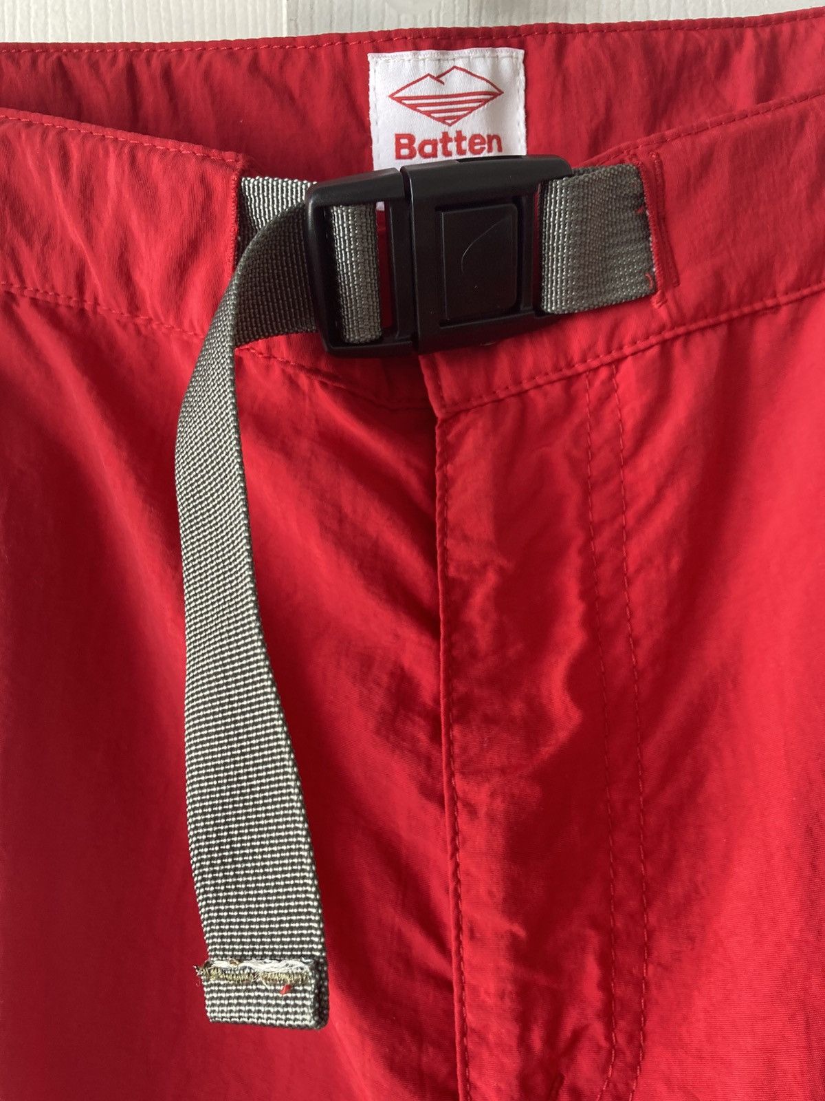Battenwear Battenwear vintage-inspired bright red zip-off hiking pants Size US 31 - 4 Thumbnail