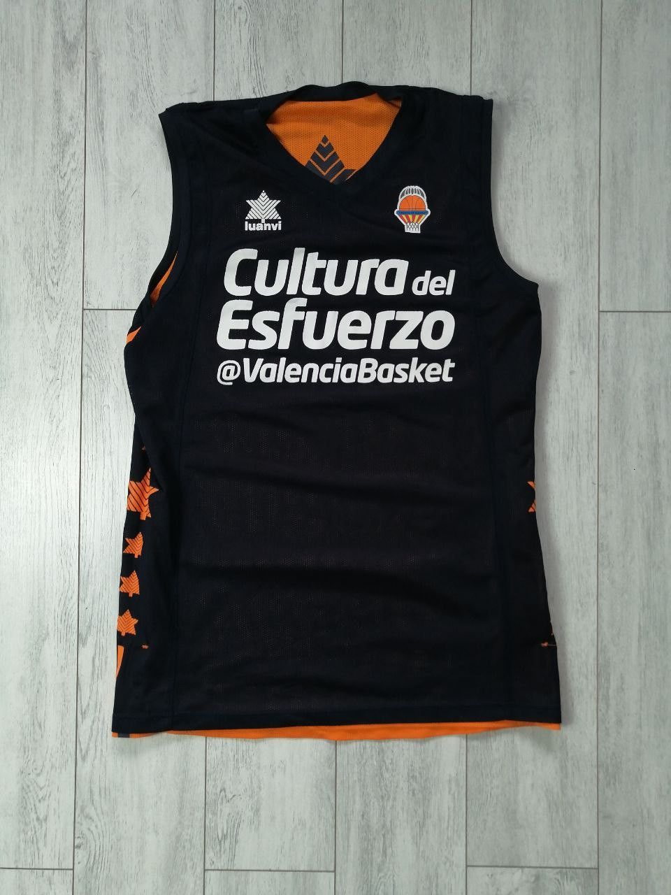 Other Valencia Basketball Team Reversible T-Shirt Size US L / EU 52-54 / 3 - 4 Thumbnail
