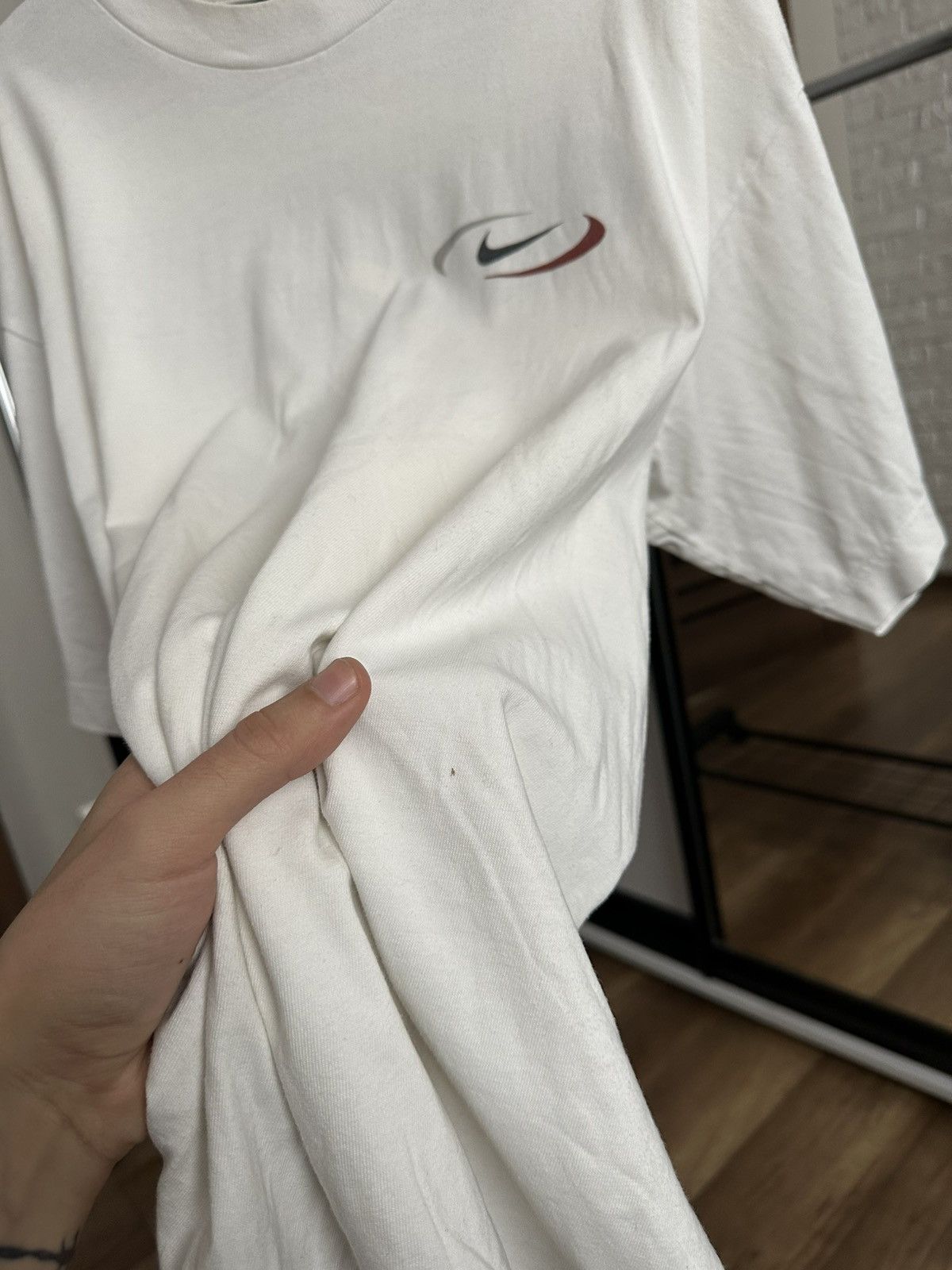 Nike Nike Vintage Big Logo Swoosh T-Shirt Tee 90s Size US L / EU 52-54 / 3 - 13 Thumbnail