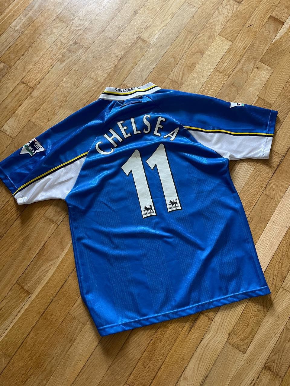 Chelsea Soccer 🔥VINTAGE UMBRO CHELSEA 1997/1998 SOCCER JERSEY🔥 Size US M / EU 48-50 / 2 - 7 Thumbnail