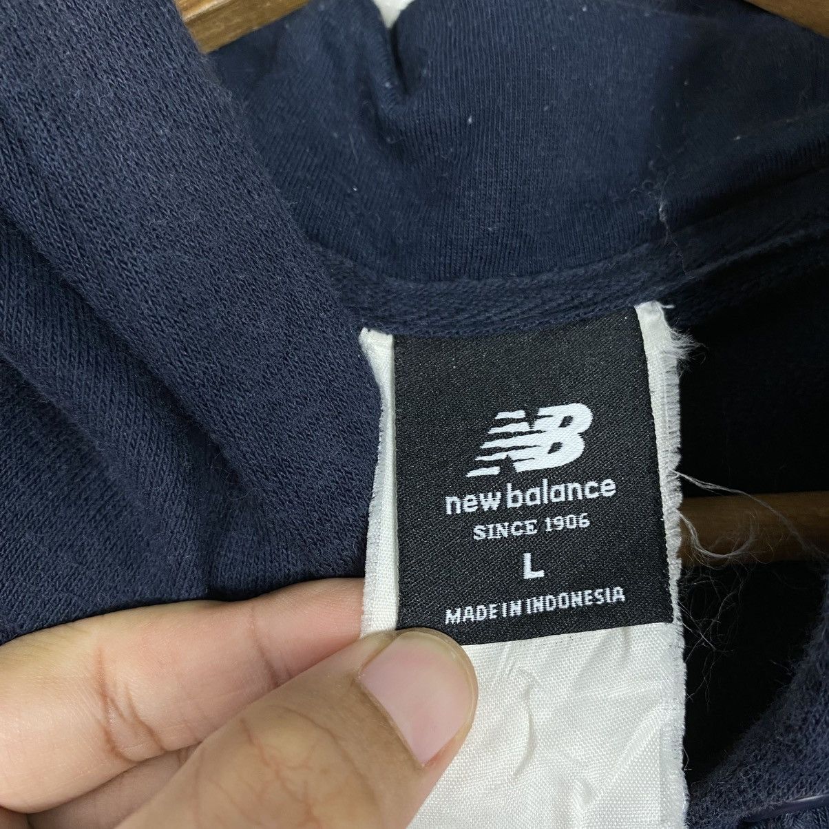 Japanese Brand Vintage Hoodie Pull Over New Balance Big Logo Over Print Size US L / EU 52-54 / 3 - 16 Thumbnail