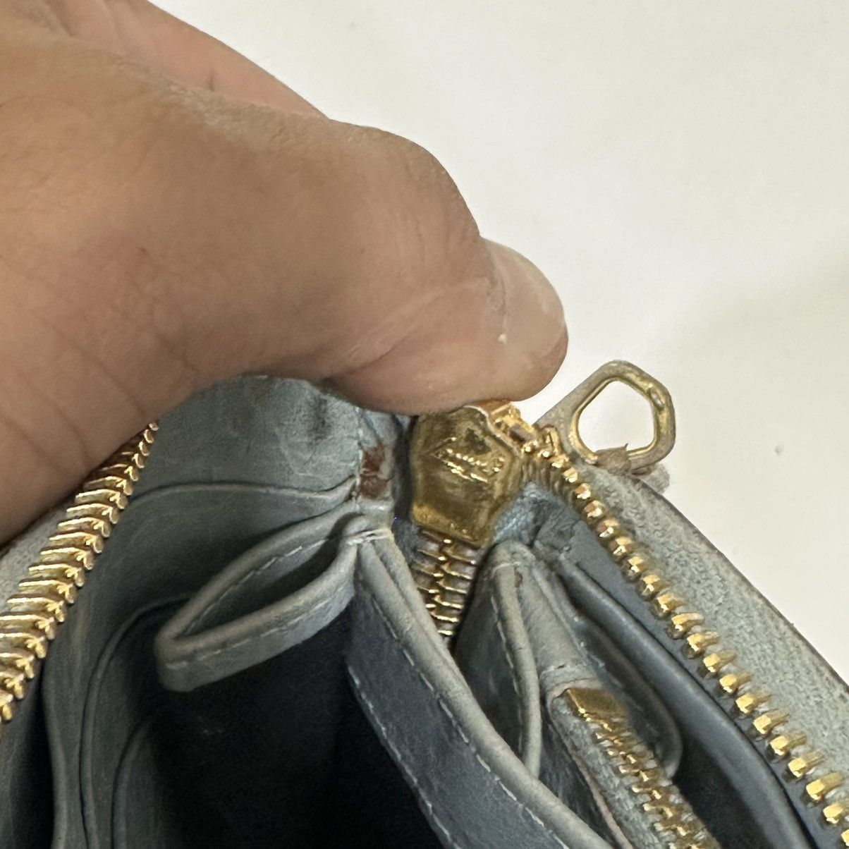 Balenciaga ‼️LASTDROP‼️ AUTH. BALENCIAGA ROUND ZIPPER PURSES LONG WALLET Size ONE SIZE - 11 Thumbnail