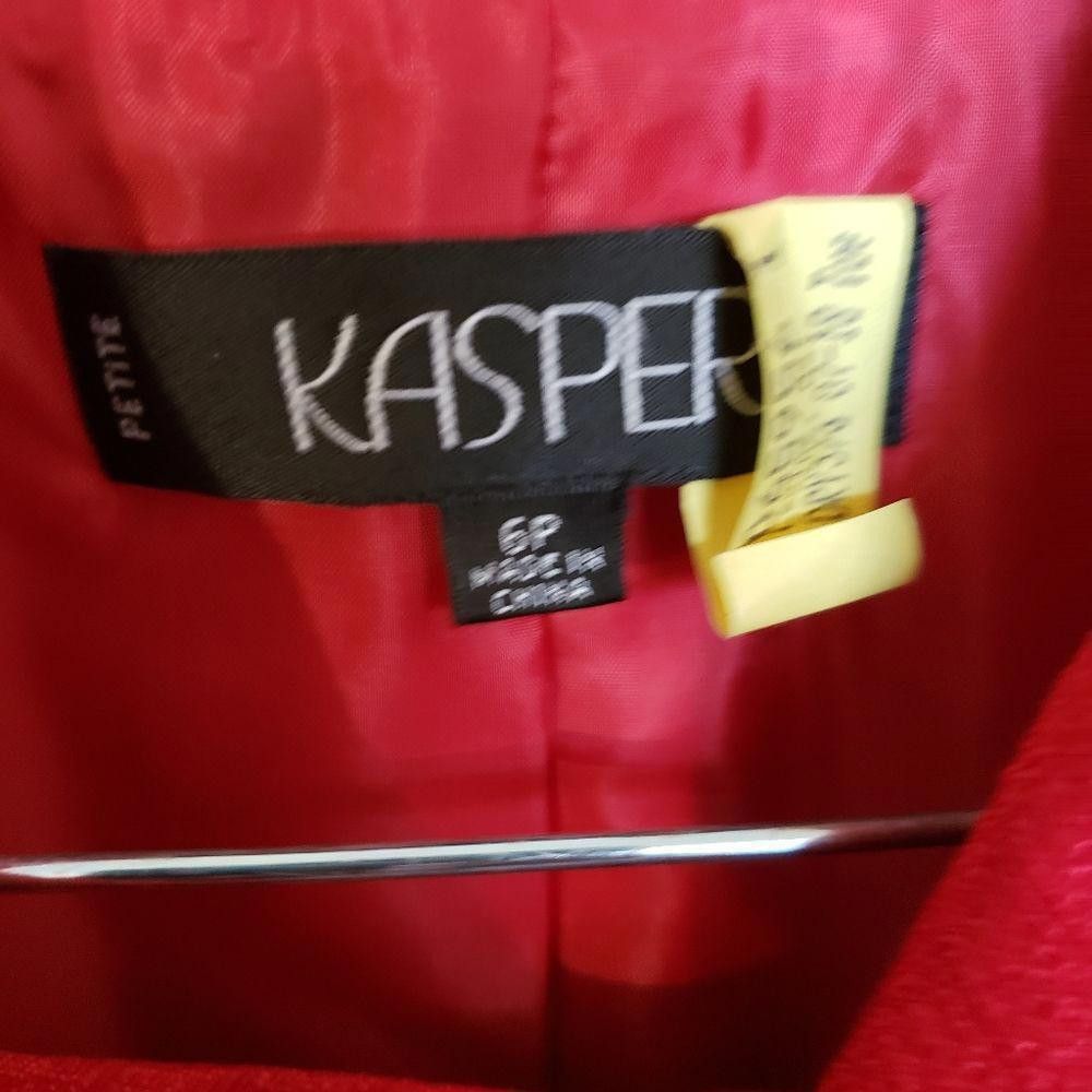Designer CT1018a Kasper vintage red two piece ladies petite suit Size M / US 6-8 / IT 42-44 - 3 Thumbnail