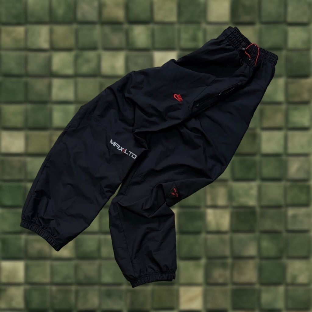 Nike VINTAGE Nike Jogger Pants Black M Size US 31 - 1 Thumbnail