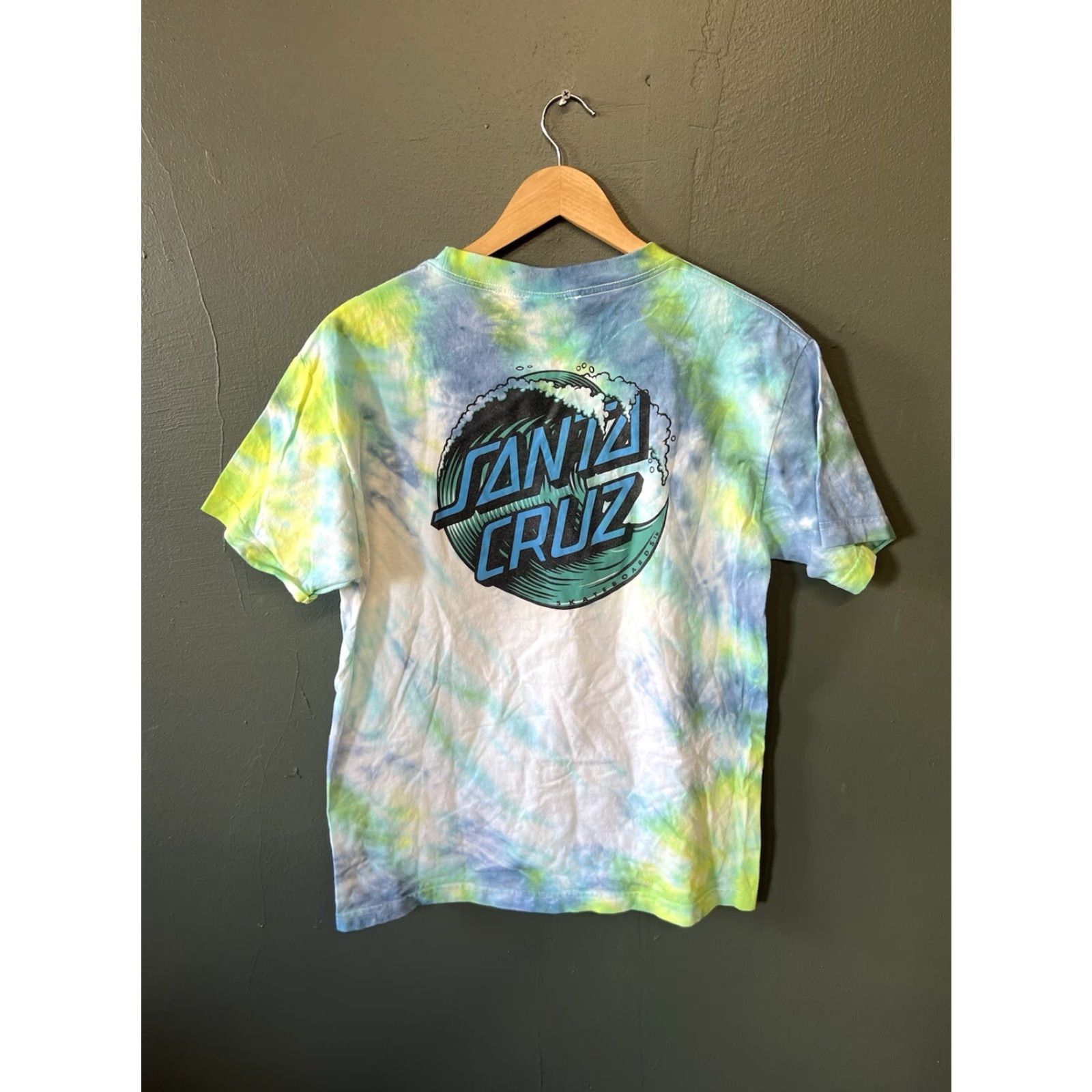Vintage Santa Cruz Skateboards Mens Blue Tie Dye Short Sleeve T-Shirt Size Medium Size US M / EU 48-50 / 2 - 2 Thumbnail