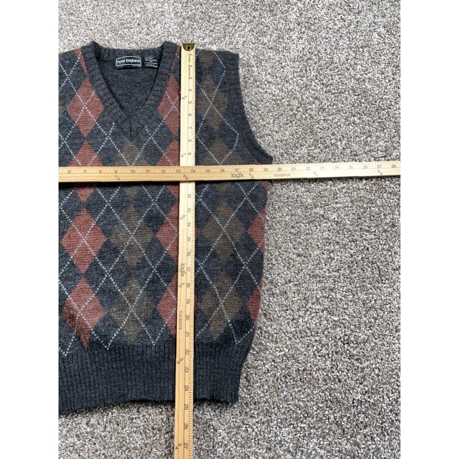 Vintage VTG Peter England Wool Blend Sweater Vest Adult Medium Gray Diamond Argyle Size US M / EU 48-50 / 2 - 5 Thumbnail