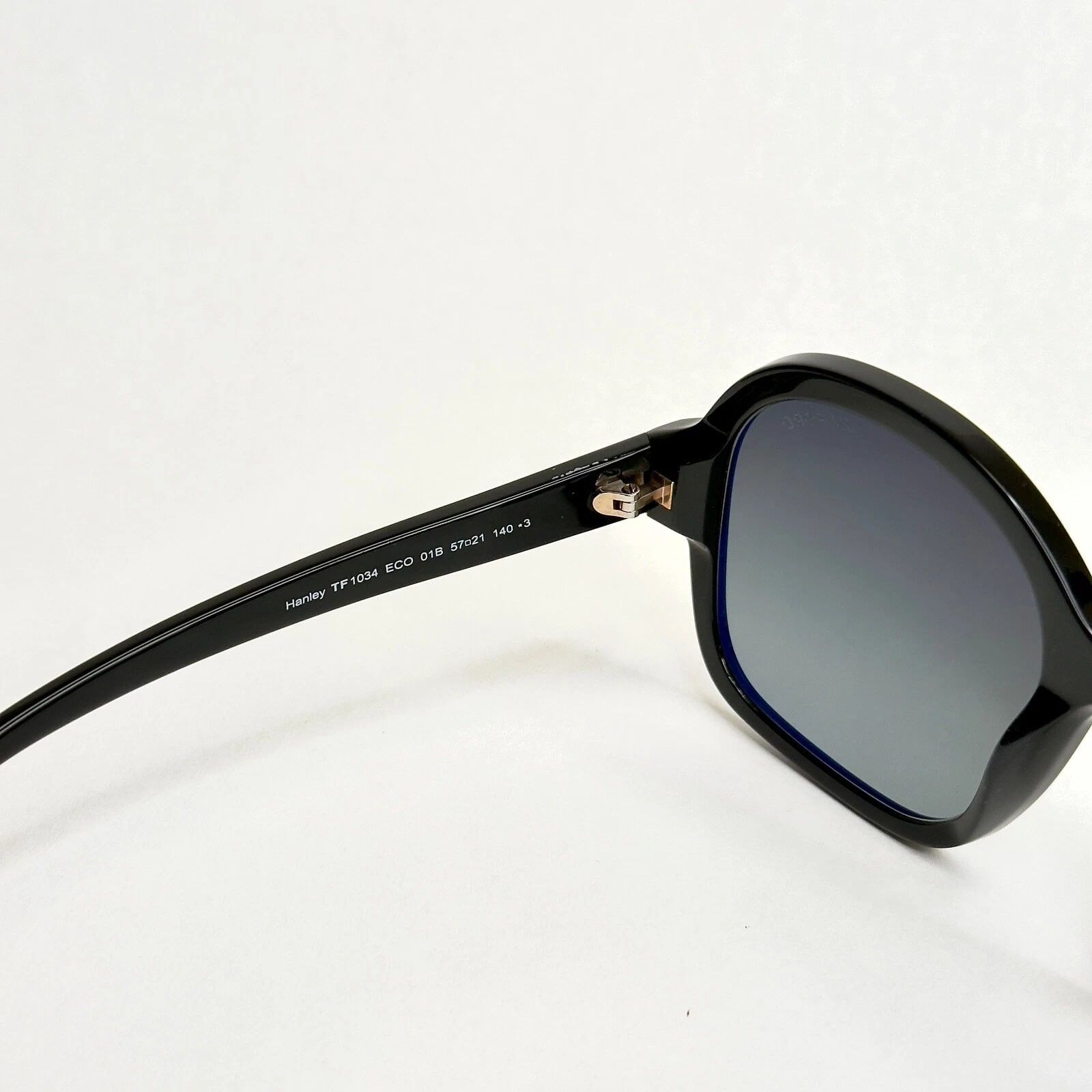 Tom Ford TOM FORD HANLEY TF1034 01B Black ECO Sunglasses 1034 Size ONE SIZE - 6 Thumbnail