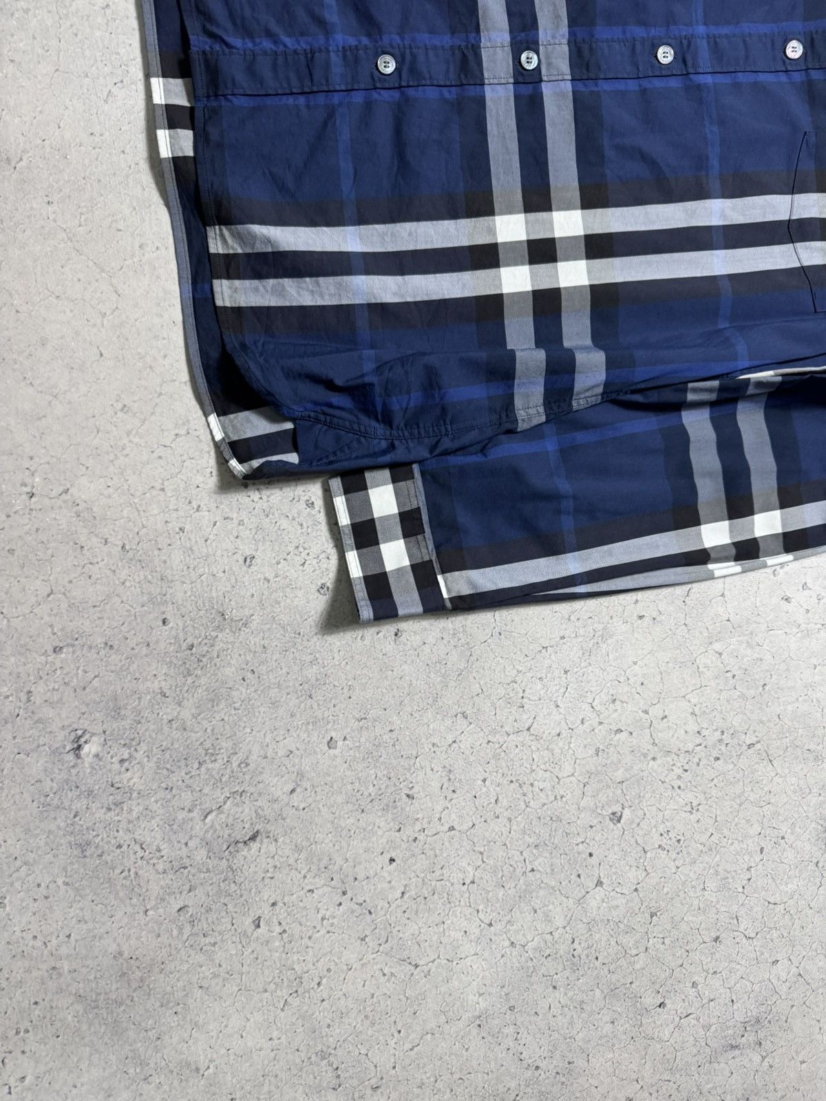 Burberry Burberry Checked Button Up Shirt Luxury Size M Size US M / EU 48-50 / 2 - 4 Thumbnail
