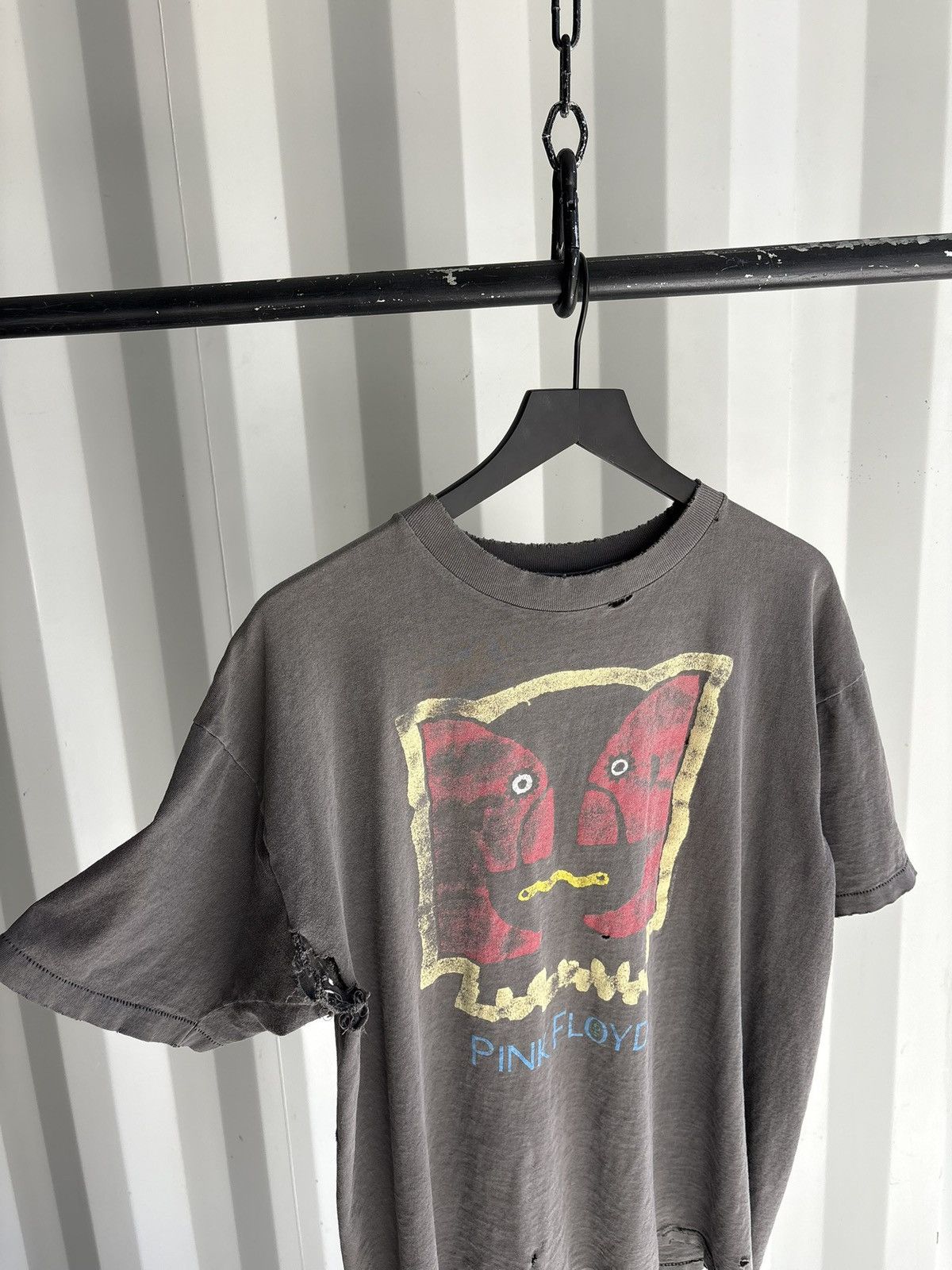 Band Tees Vintage Pink Floyd Shirt Faded Distressed Grunge Band Thrash Size US XL / EU 56 / 4 - 5 Thumbnail