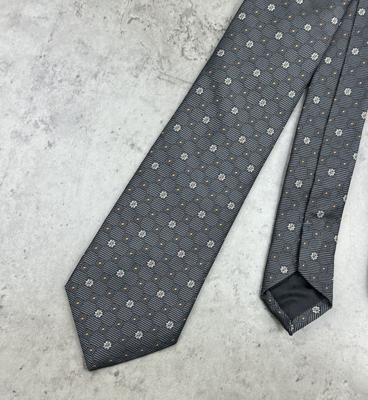 Reiss Reiss Gray Floral Silk Tie Made in Italy Designer Necktie Size ONE SIZE - 3 Thumbnail