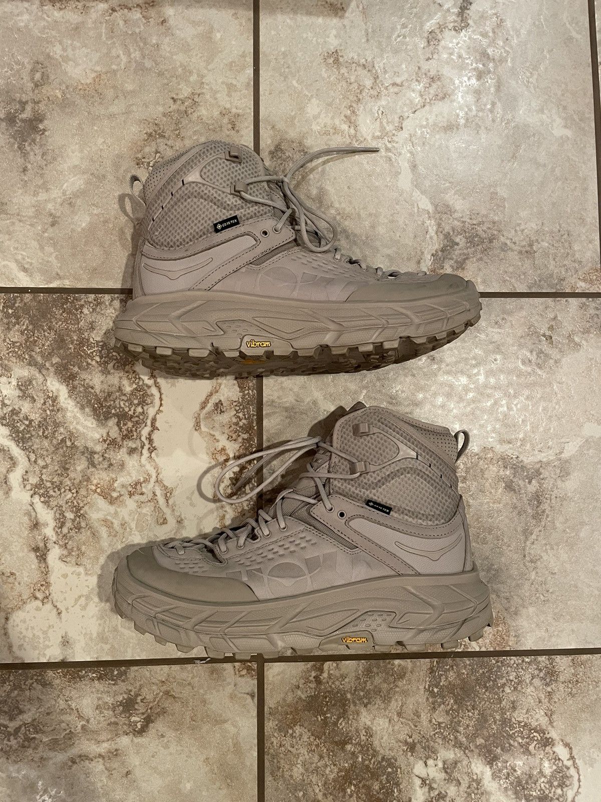 Hoka Hoka Tor Ultra Hi Taupe Goretex Size US 9 / EU 42 - 1 Thumbnail