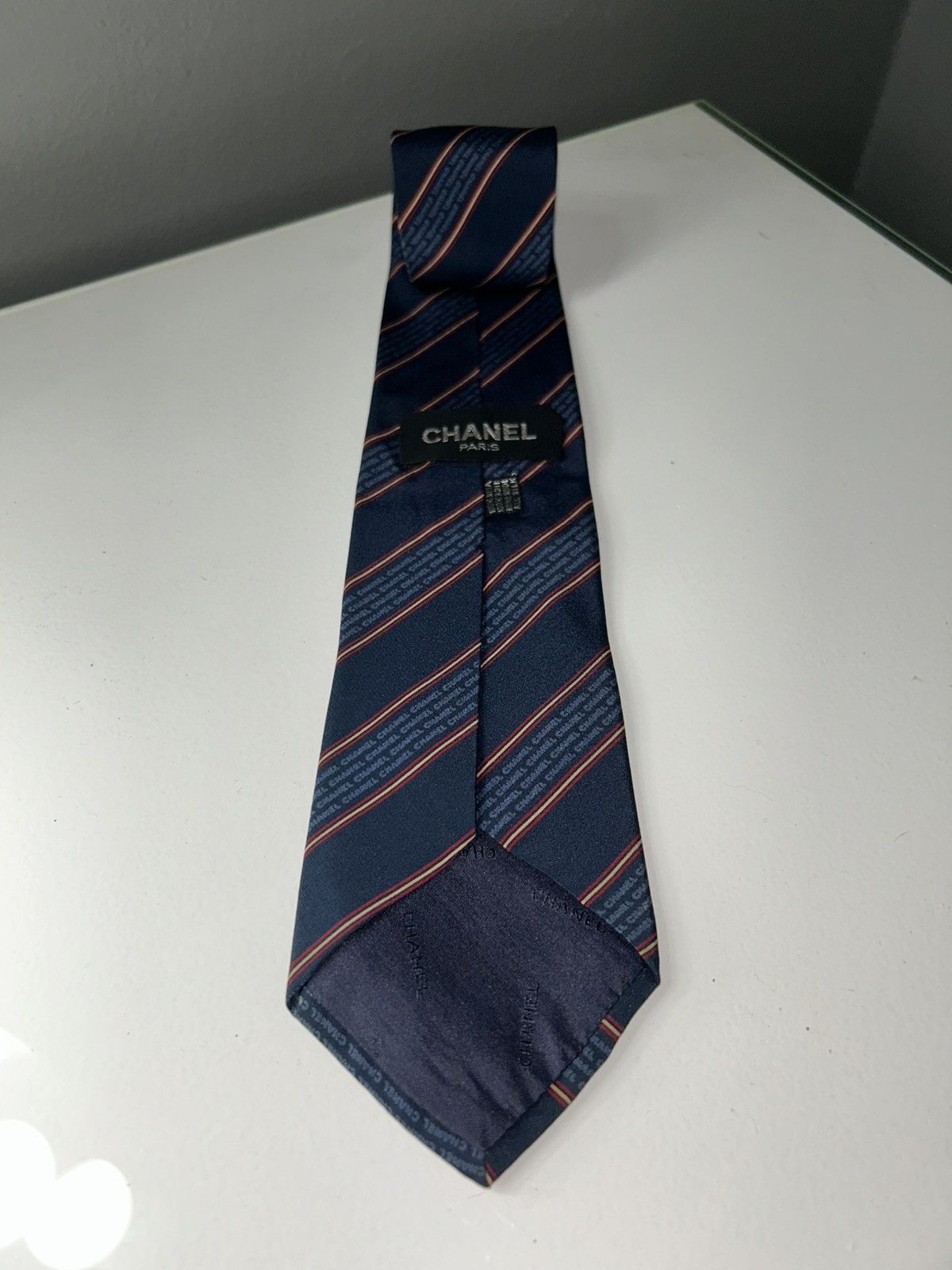 Chanel Chanel Navy Blue & Red Striped Men's Silk Neck Tie Size ONE SIZE - 4 Thumbnail