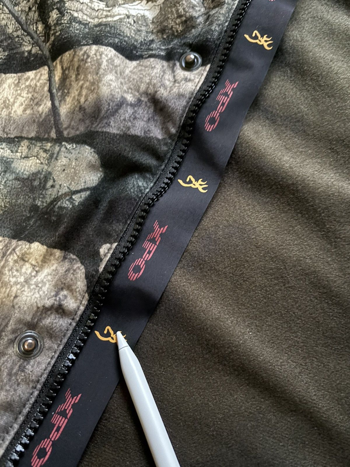 Vintage Browning camo jacket Size US L / EU 52-54 / 3 - 7 Thumbnail