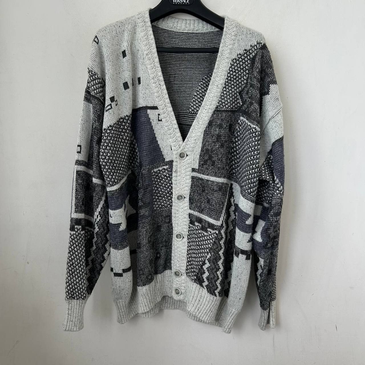 Vintage VTG coloured wool cardigan #1338 Size US L / EU 52-54 / 3 - 1 Thumbnail