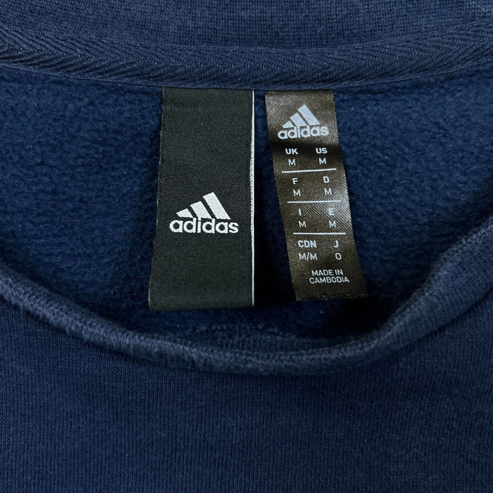 Adidas × Vintage Adidas Sweatshirt Medium Essentials Spell Out Logo Pullover Size US M / EU 48-50 / 2 - 4 Thumbnail