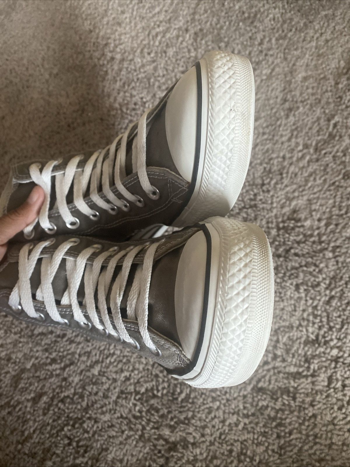 Converse Unisex Converse Chuck Taylor Allstar hi top shoes size 7M/9W Size US 7 / EU 40 - 10 Thumbnail