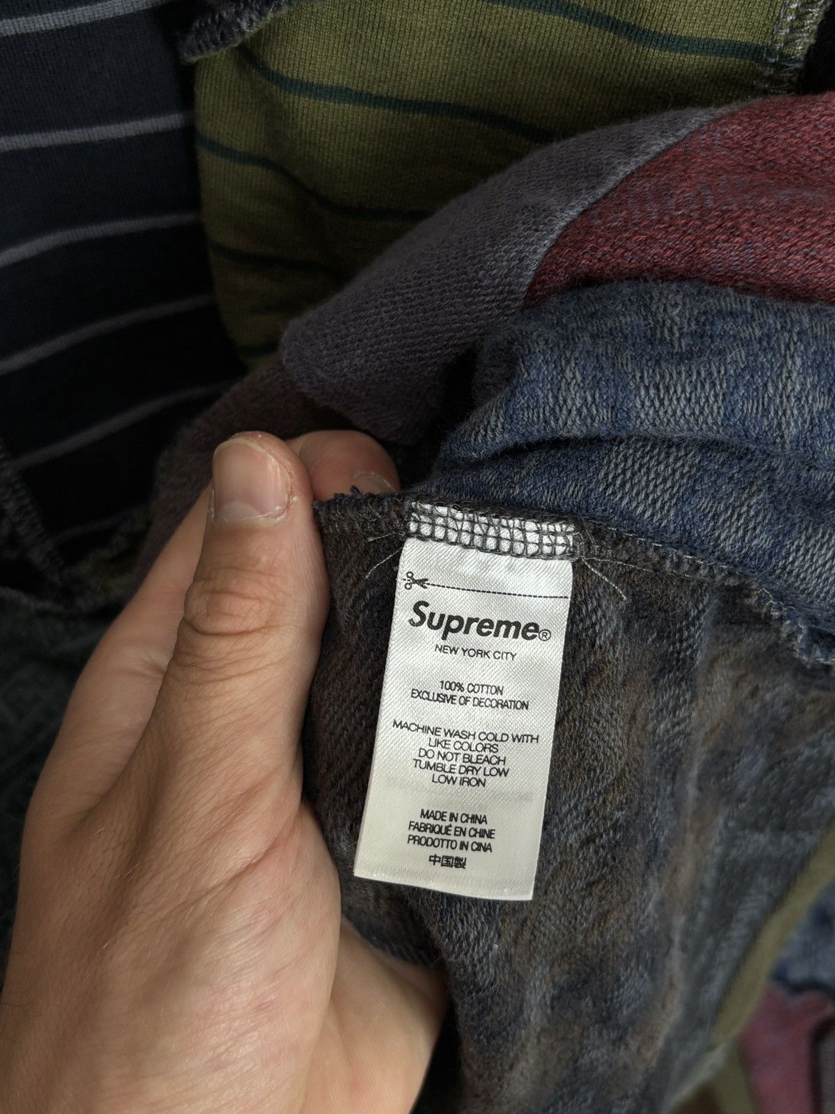 Supreme Supreme Patchwork Jacquard Avant Garde Vintage Sweatshirt Size US L / EU 52-54 / 3 - 8 Thumbnail