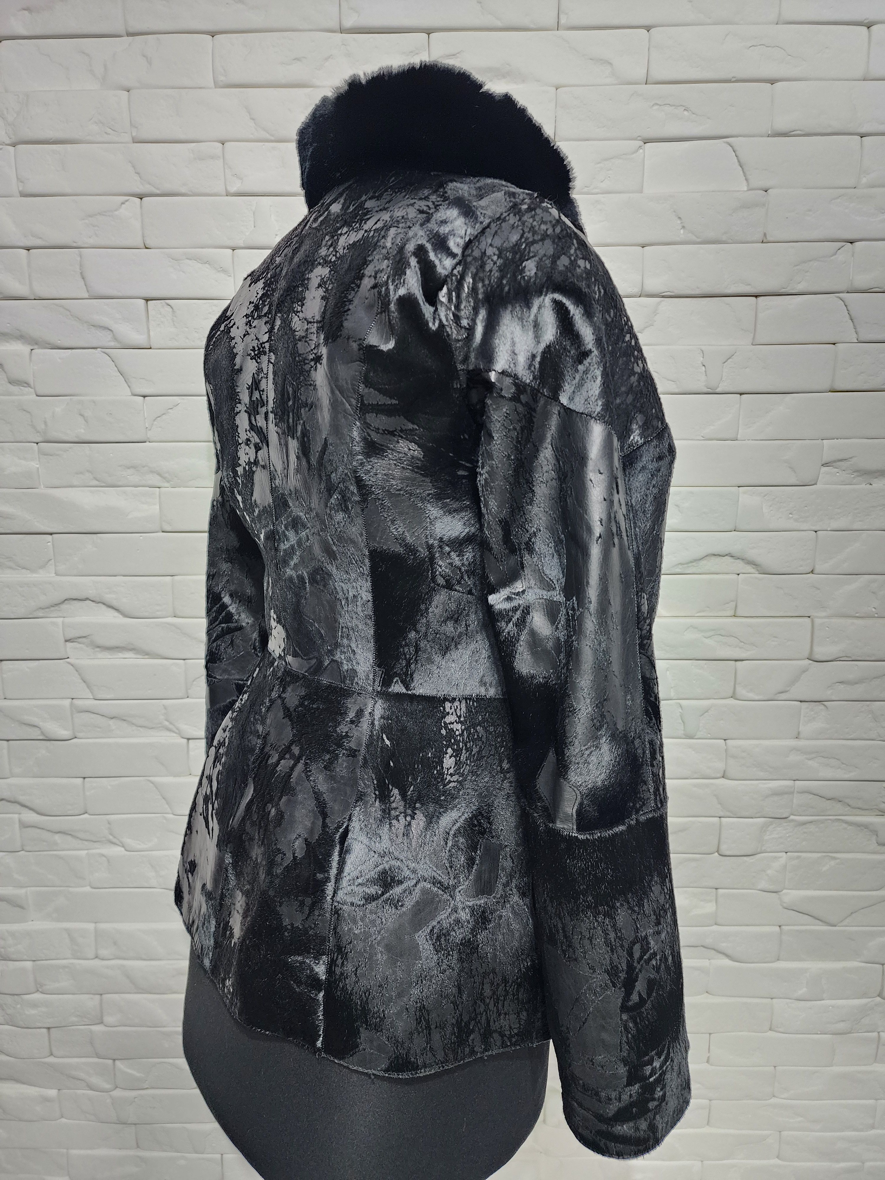Genuine Leather Women's black fur coat. Size M / US 6-8 / IT 42-44 - 5 Thumbnail