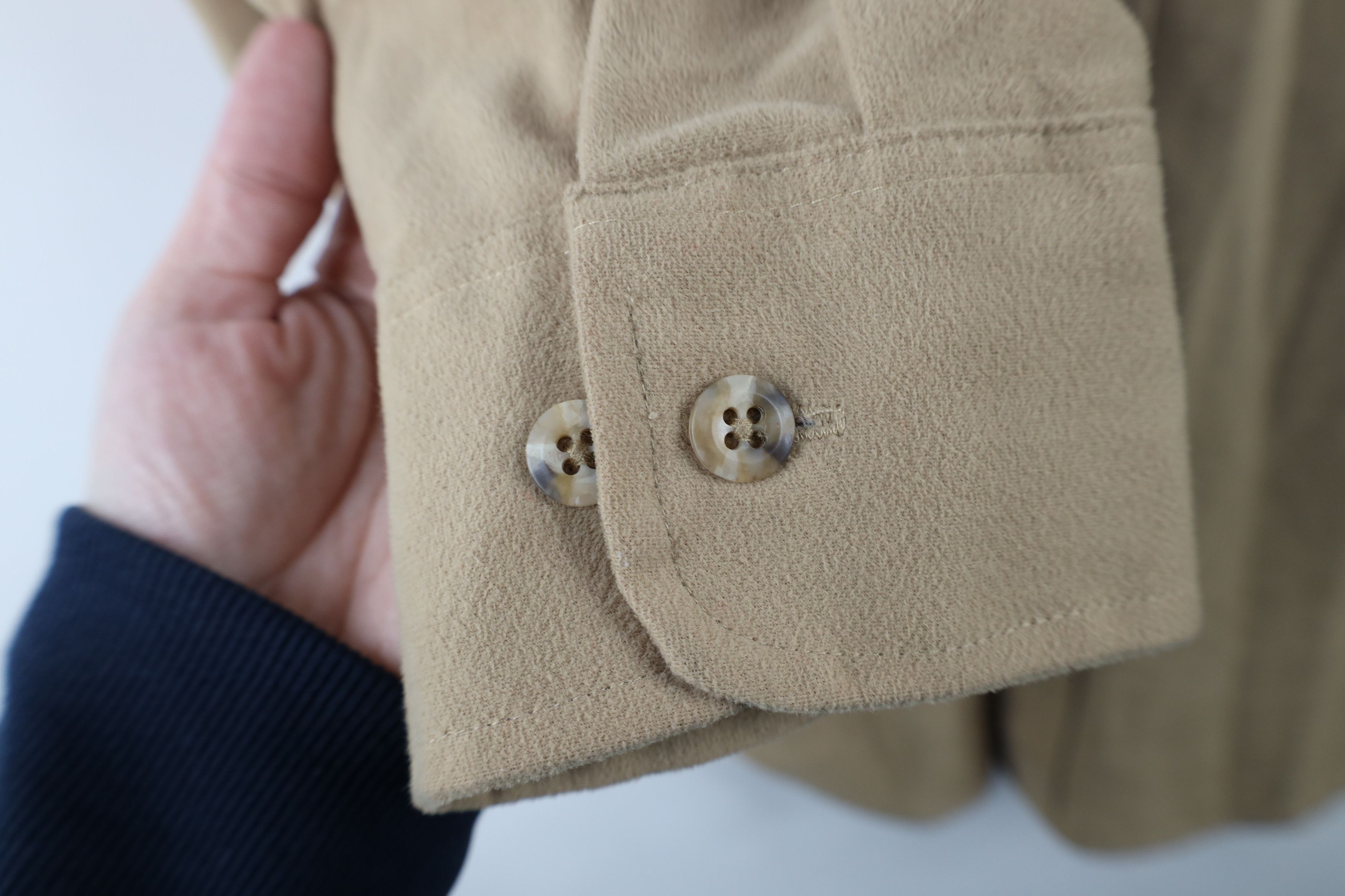 Vintage Vintage 70s Streetwear Cloth Collared Button Shirt Beige Size US L / EU 52-54 / 3 - 7 Thumbnail