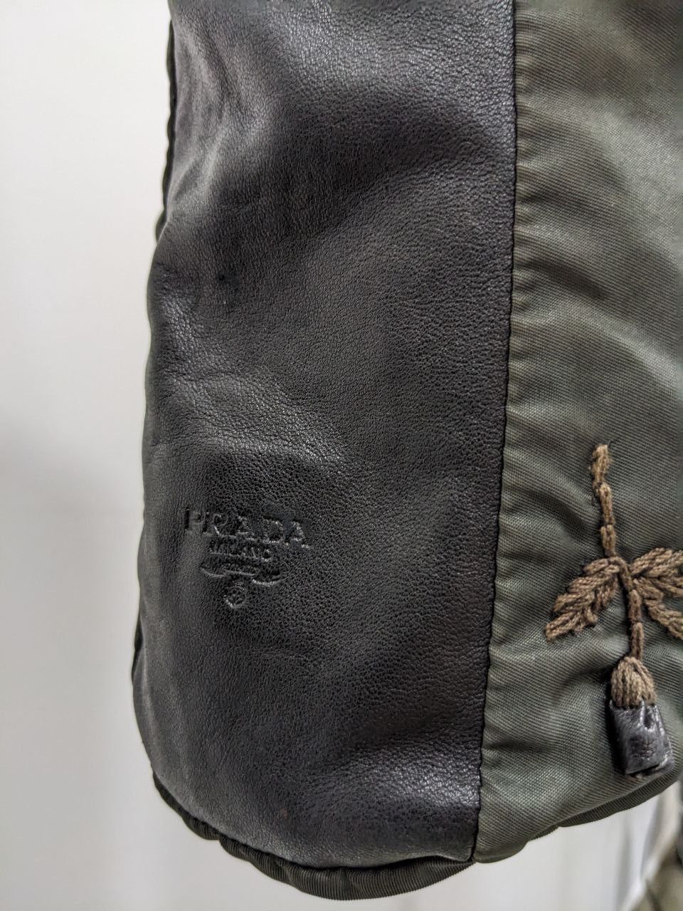 Prada VINTAGE PRADA LEATHER AND NYLON TOTE WITH EMBROIDERED FLOWER Size ONE SIZE - 3 Thumbnail