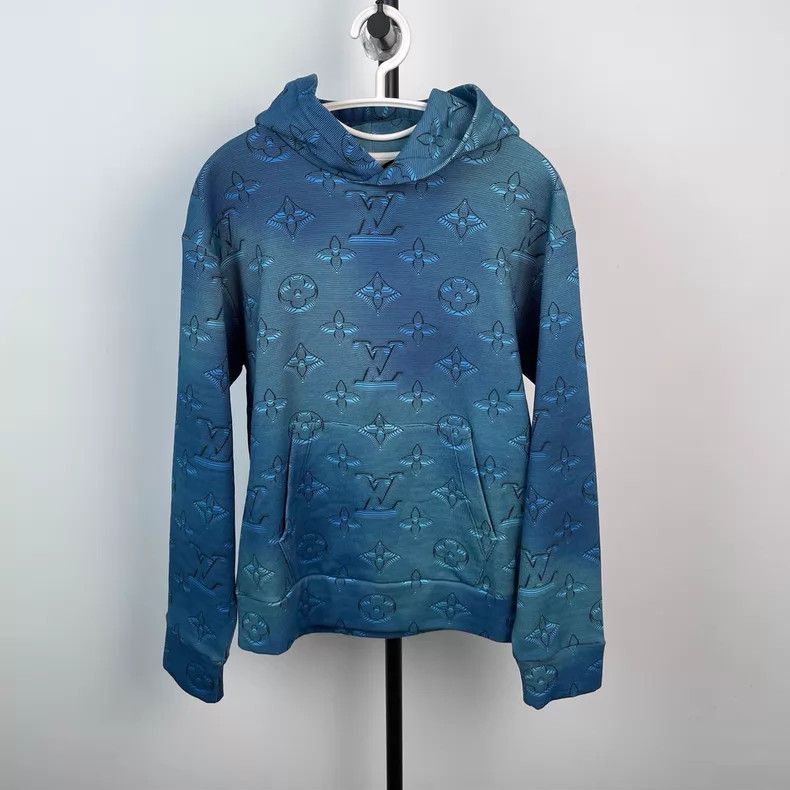 Louis Vuitton Louis Vuitton Blue gradient printed sweatshirt Size US XS / EU 42 / 0 - 8 Thumbnail