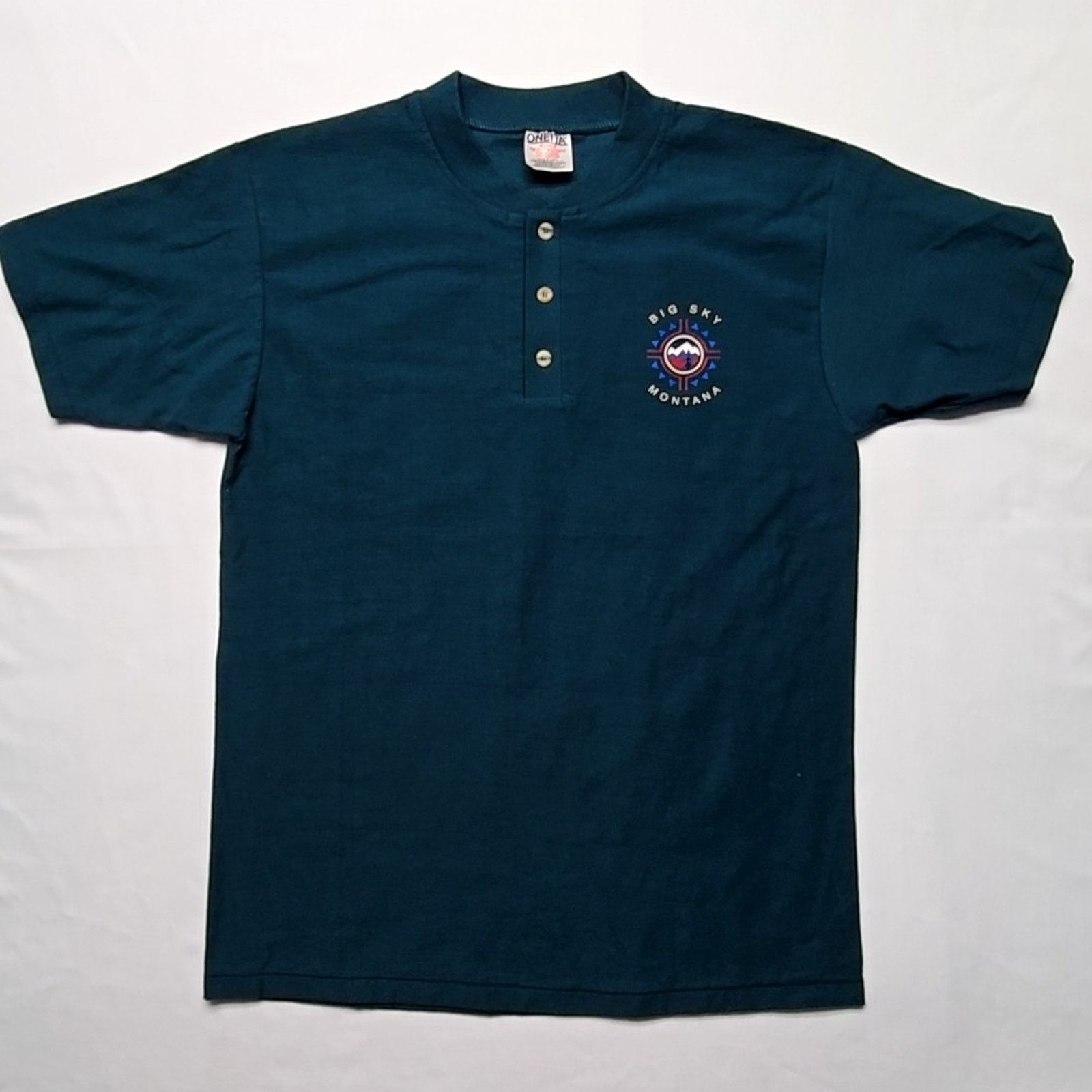 Vintage Vintage Big Sky Montana Henley Shirt Green Oneita L Tee 90s Size US L / EU 52-54 / 3 - 1 Thumbnail