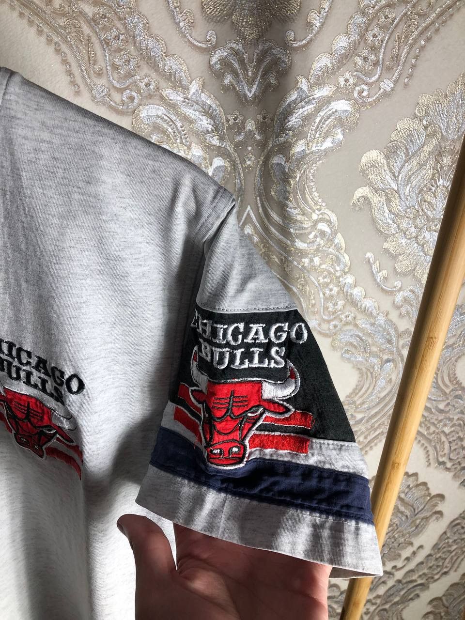 NBA × Vintage VERY RARE CHICAGO BULLS BIG LOGO T-SHIRT NBA Y2K 90s RETRO Size US L / EU 52-54 / 3 - 3 Thumbnail