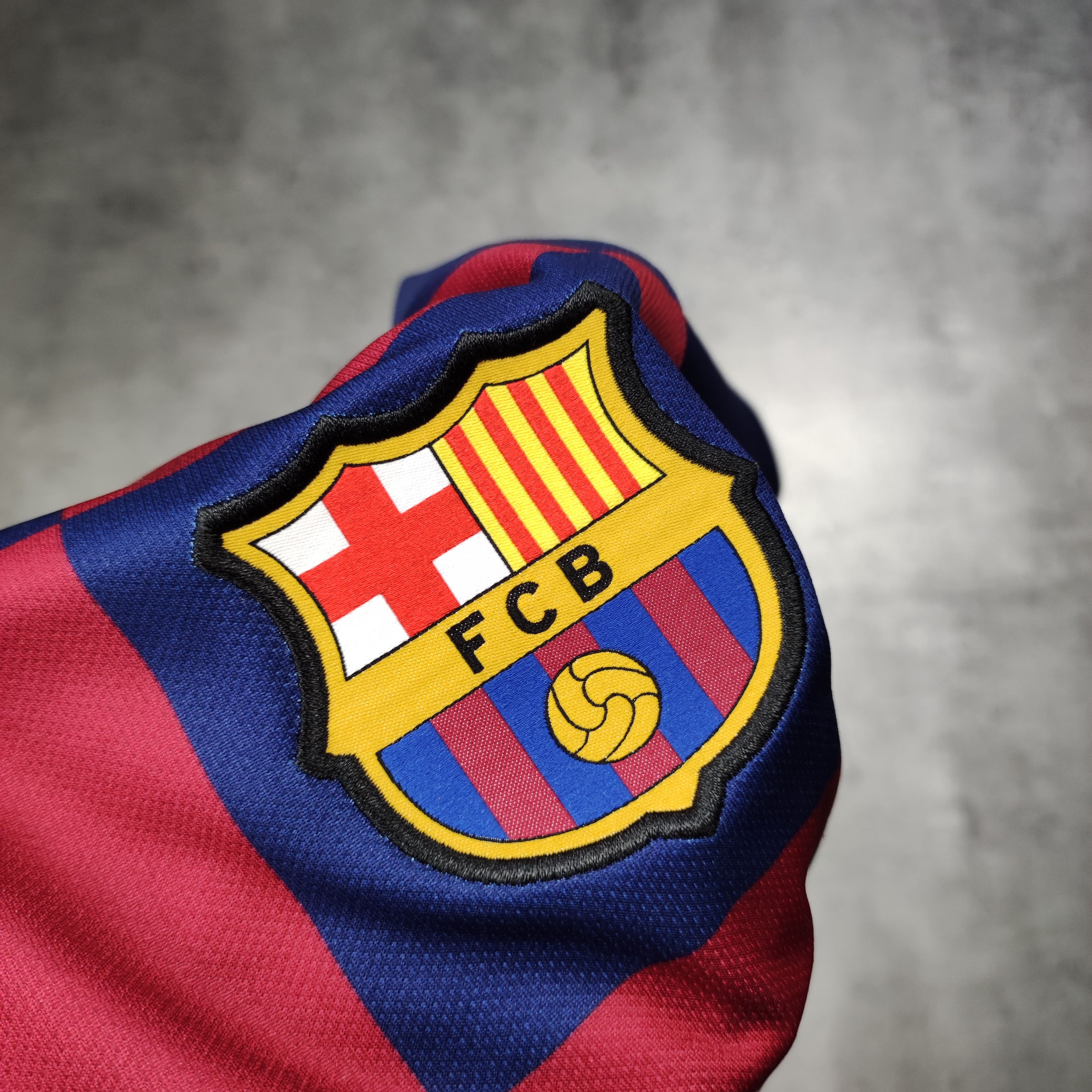 Nike RARE 2018/19 Leo Messi #10 FC Barcelona Home Jersey Size US M / EU 48-50 / 2 - 7 Thumbnail