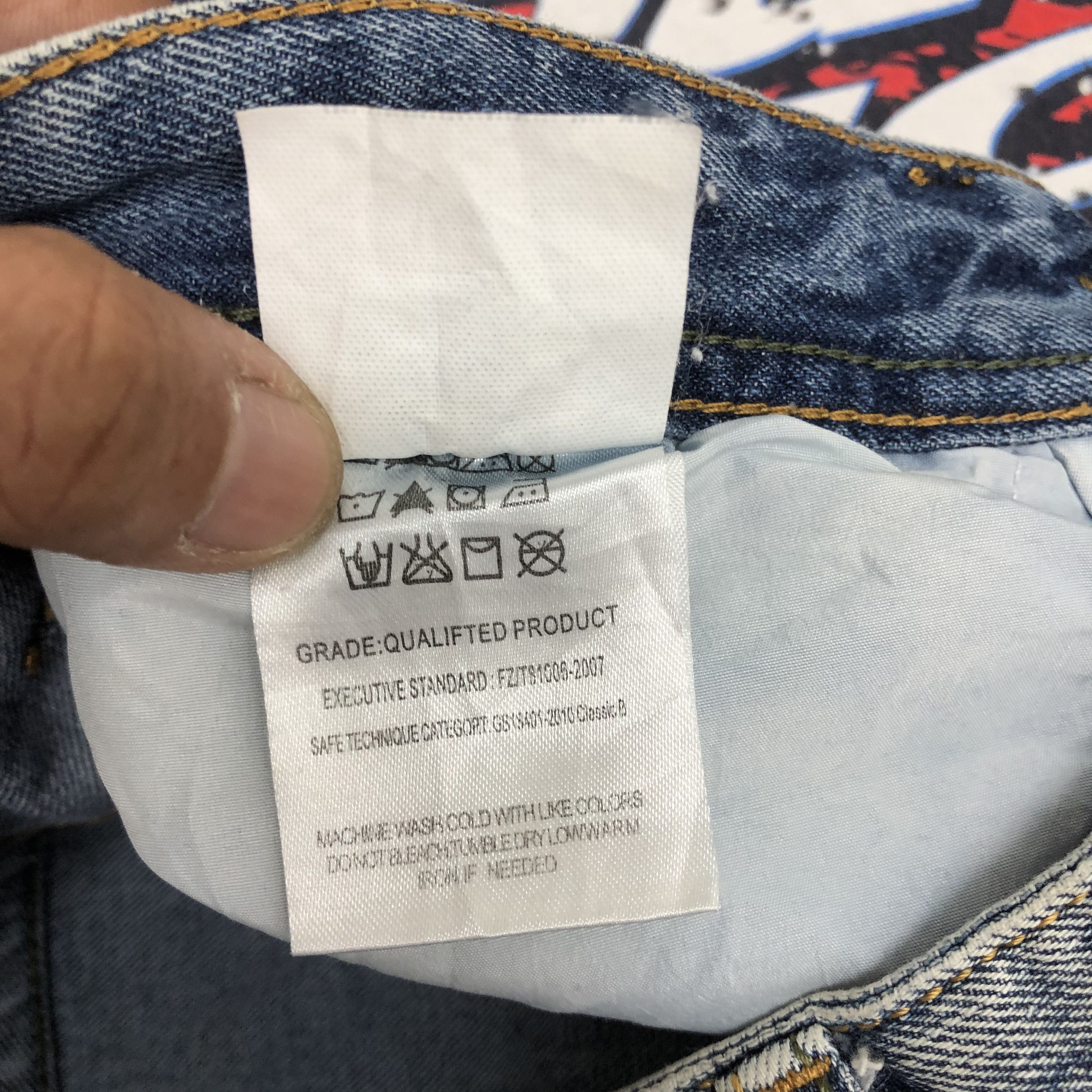 Japanese Brand Vintage Japanese Distressed Faded Light Wash Jeans Denim Size US 30 / EU 46 - 9 Thumbnail