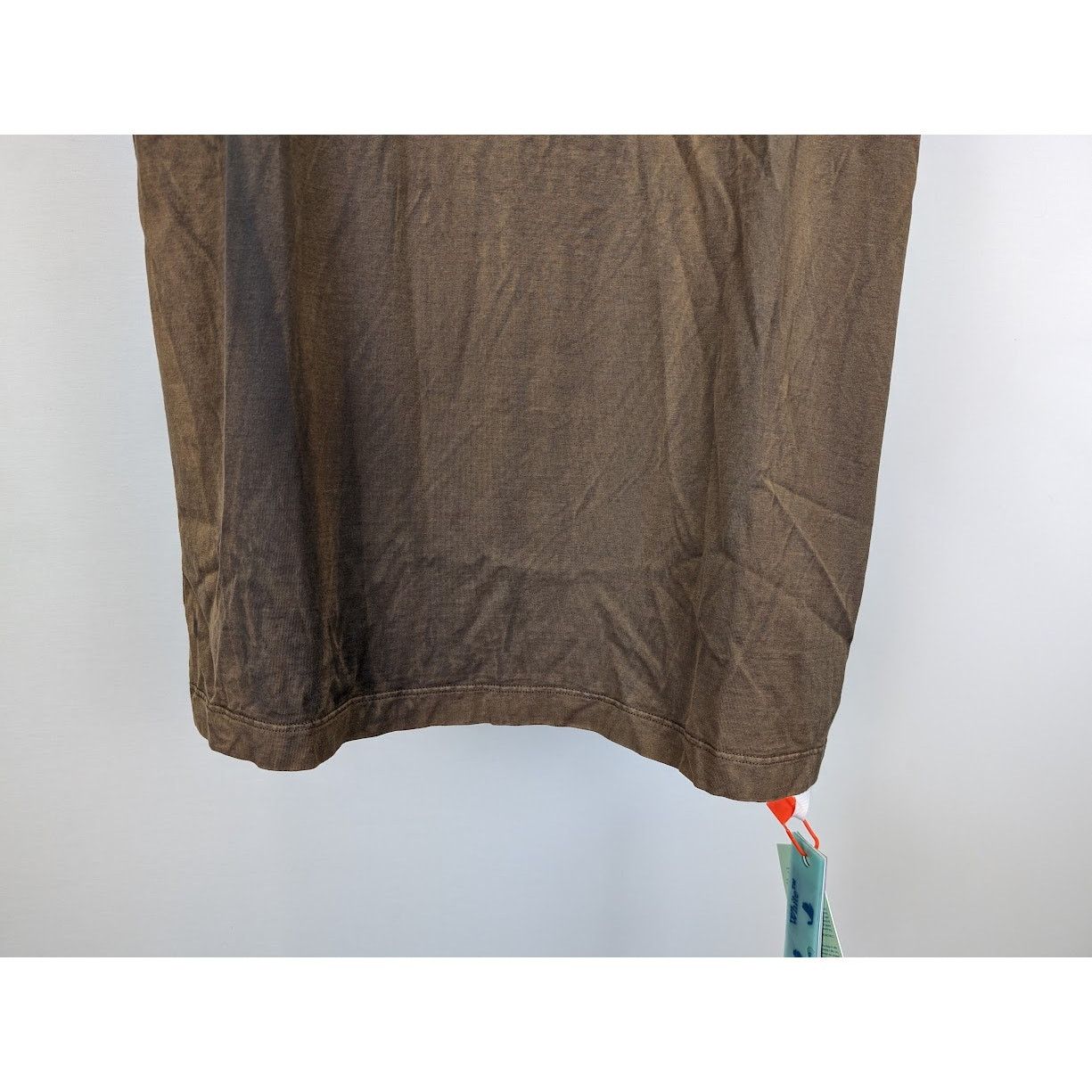 Off-White o1rshd1 Bookish Laund Slim Short Sleeve T-Shirt in Brown Size US L / EU 52-54 / 3 - 9 Thumbnail