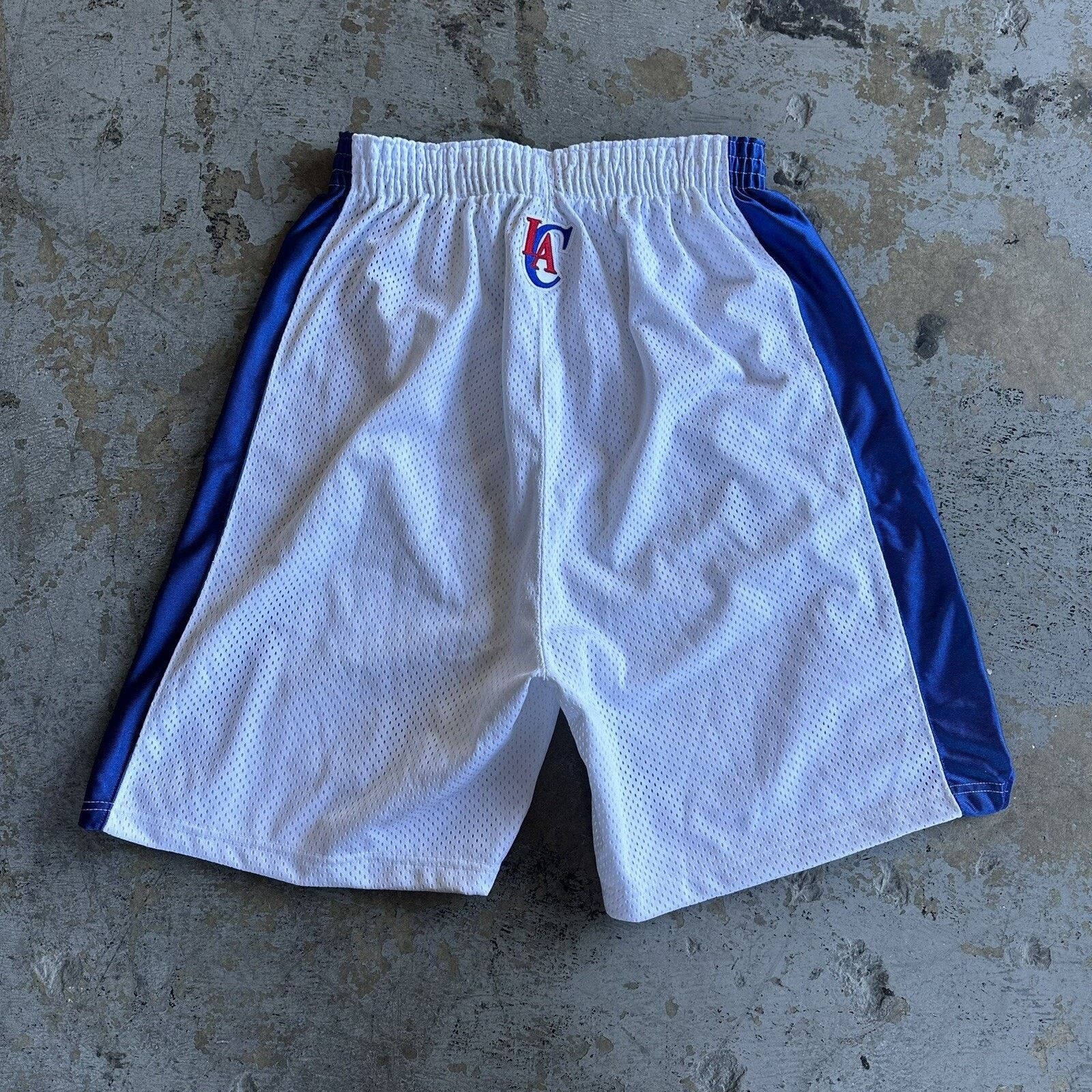 Champion × NBA × Vintage Vintage Champion Los Angeles Clippers Basketball Shorts Size US 31 - 2 Thumbnail