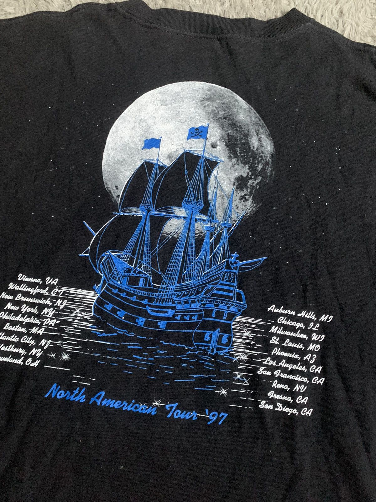 Band Tees Vintage 90s Emerson Lake And Palmer Tour 1997 Tshirt Tee Size US XL / EU 56 / 4 - 5 Thumbnail