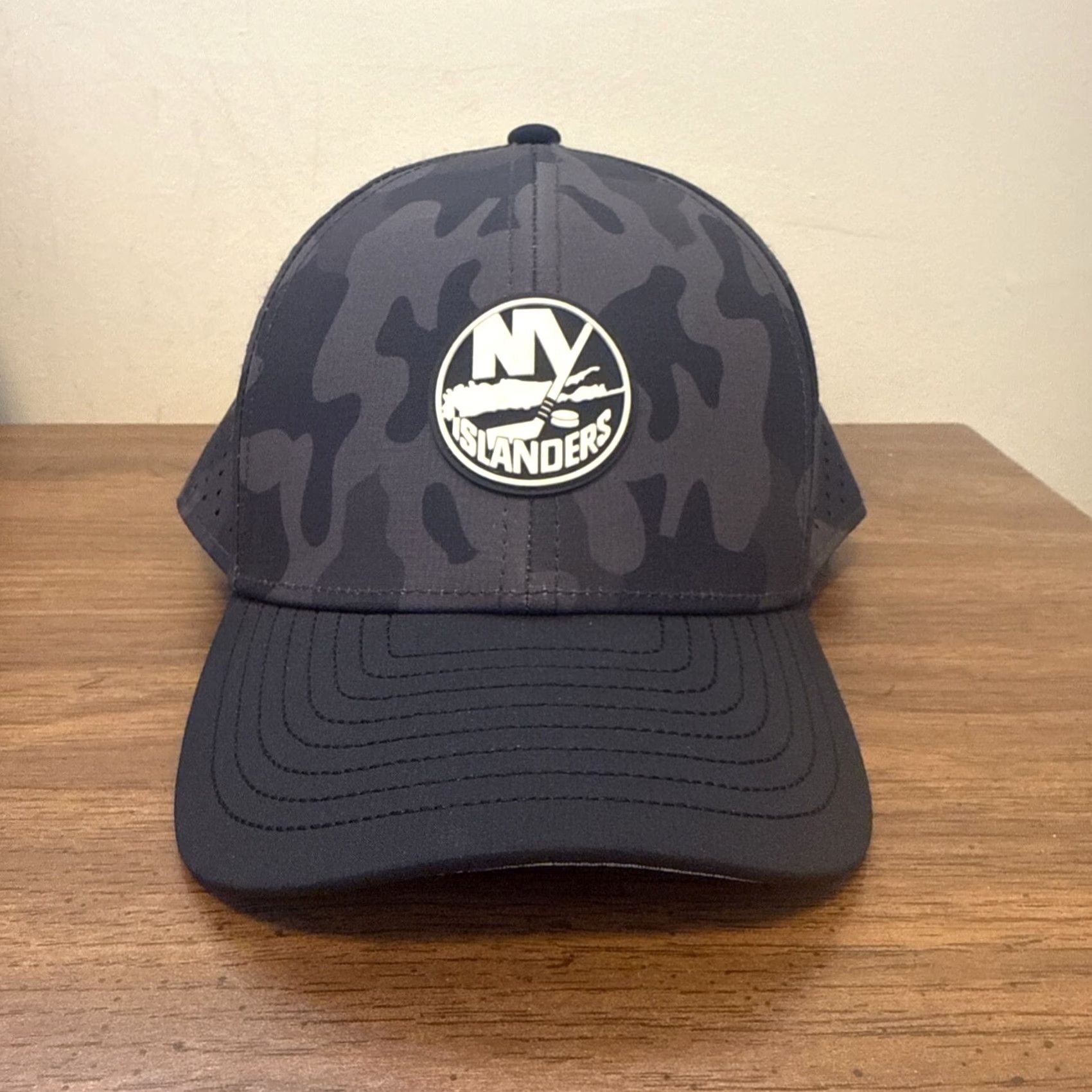 melin Melin Hat A Game Hydro Gray Camo Snapback New York Isanders Camouflage Men One Size Gray Mens Hat Size ONE SIZE - 2 Thumbnail