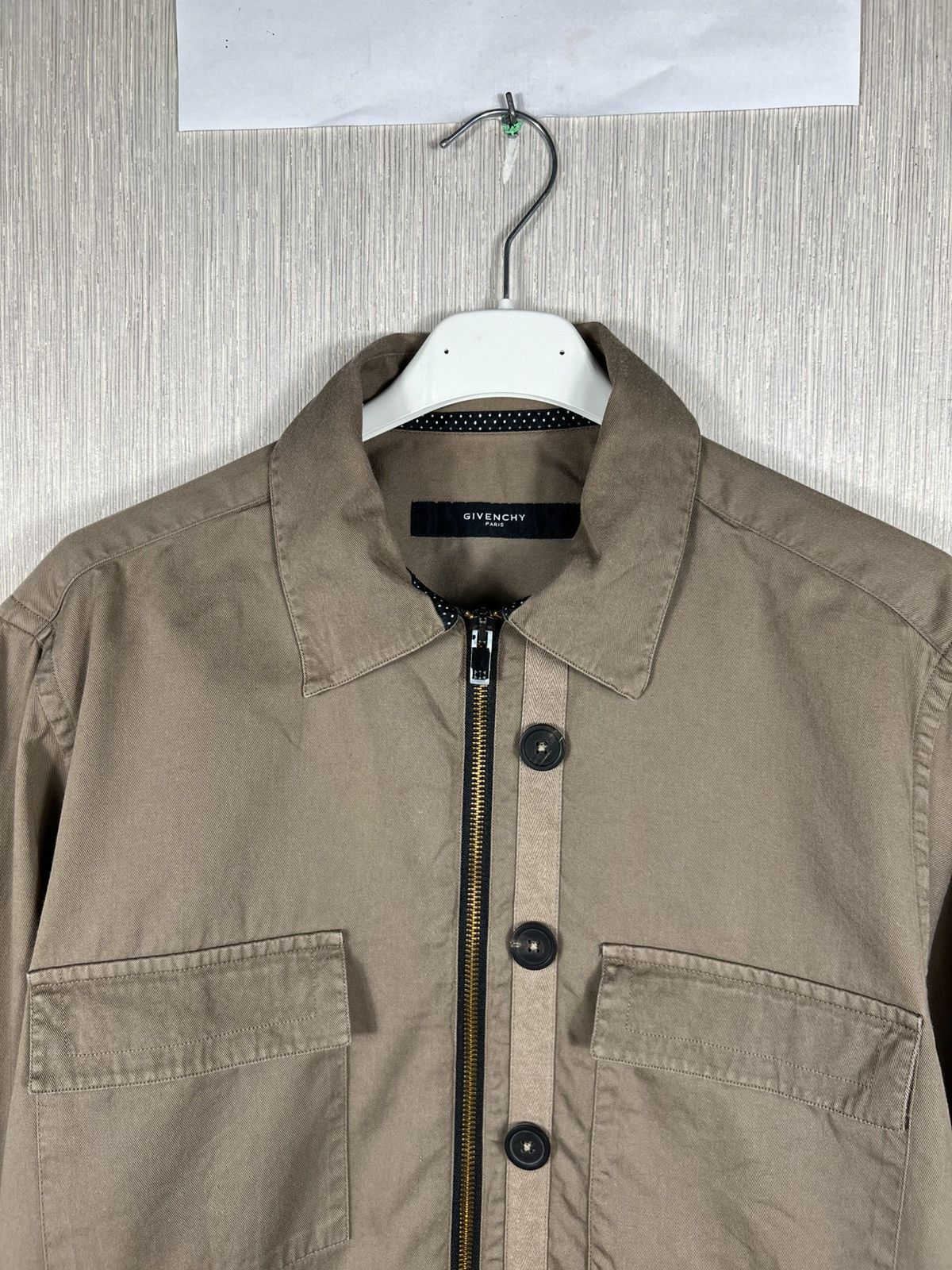 Givenchy Archival Givenchy zip overshirt jacket buttons shirt pockets Size US M / EU 48-50 / 2 - 3 Thumbnail