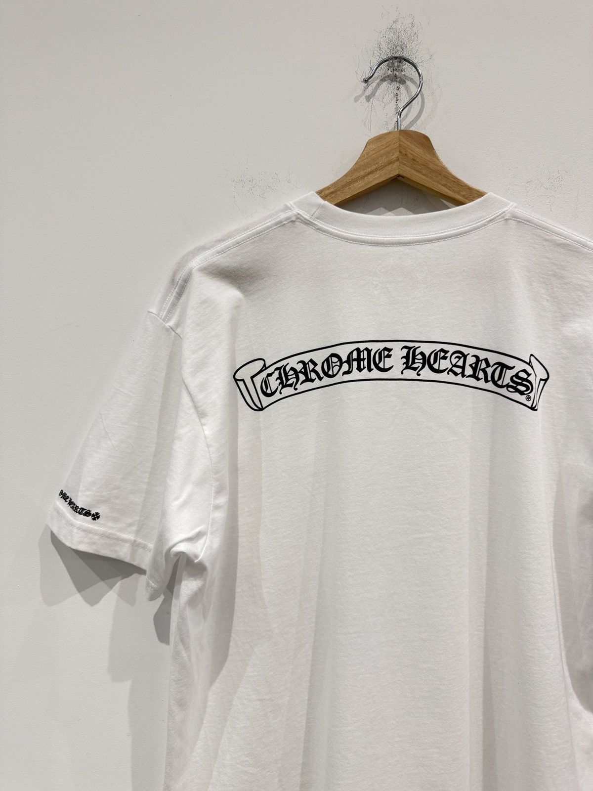 Chrome Hearts Chrome Hearts Scroll Logo Shirt White Size: L Size US L / EU 52-54 / 3 - 5 Thumbnail
