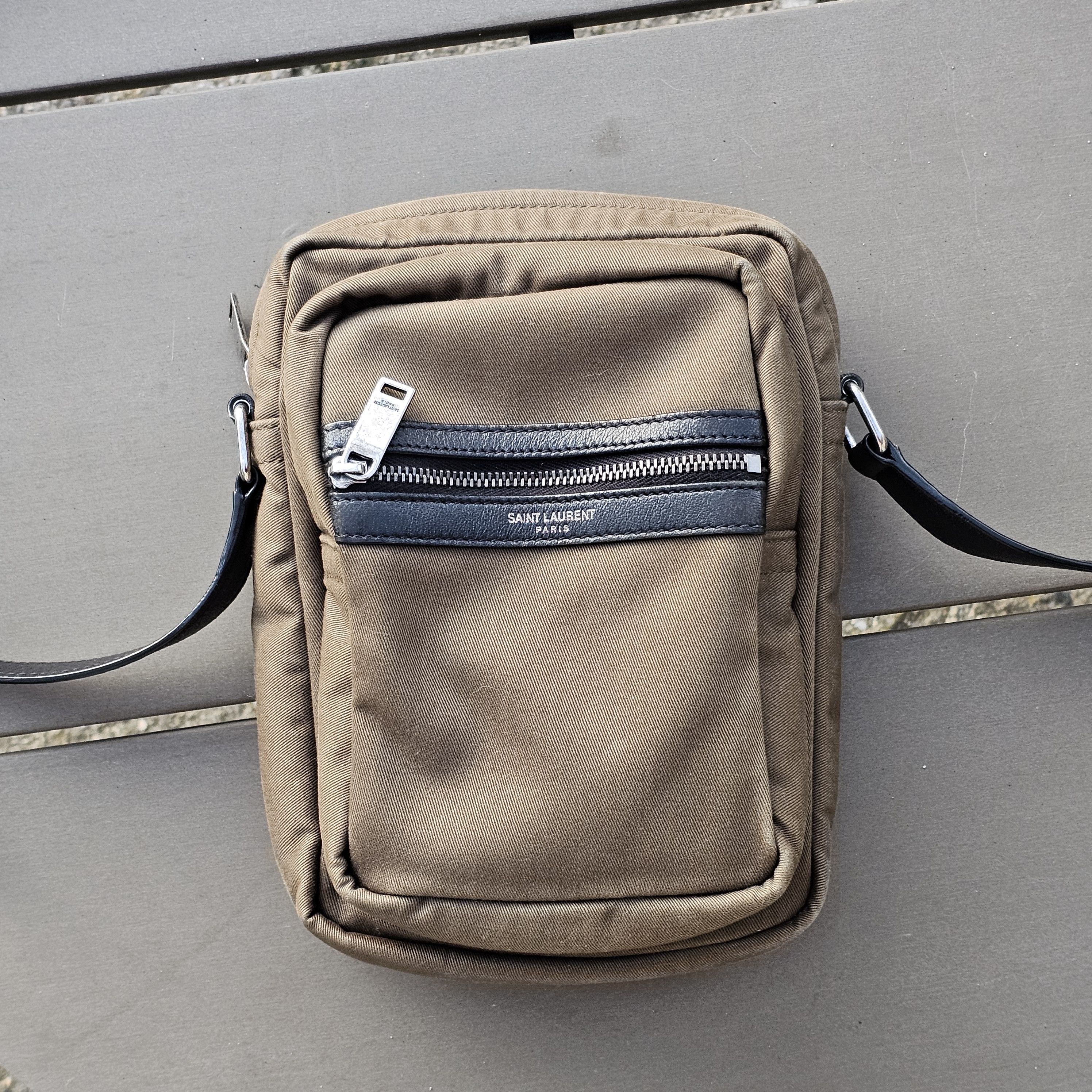 Saint Laurent Paris Extremely rare Saint Laurent Paris messenger bag Size ONE SIZE - 2 Thumbnail