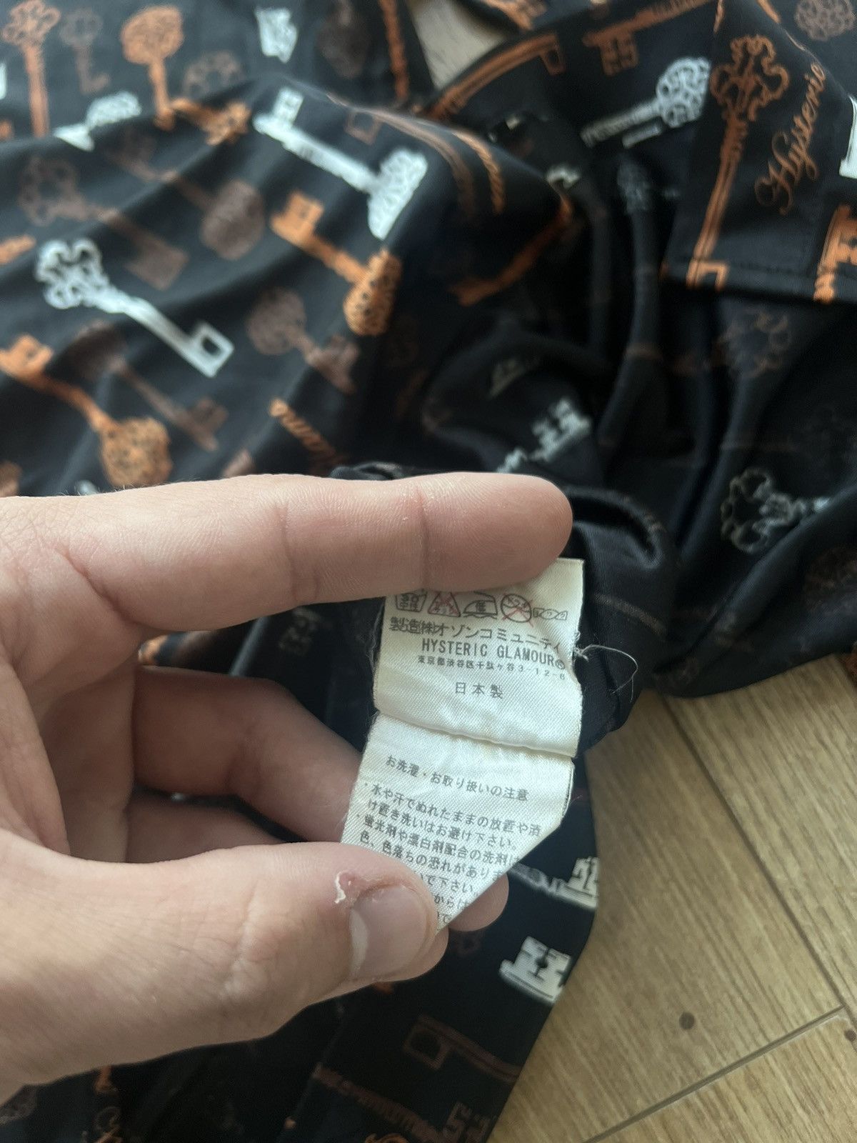 Hysteric Glamour HYSTERIC GLAMOUR JEYS LLAVES VINTAGE OLD MONEY SILK SHIRT Size US M / EU 48-50 / 2 - 7 Thumbnail