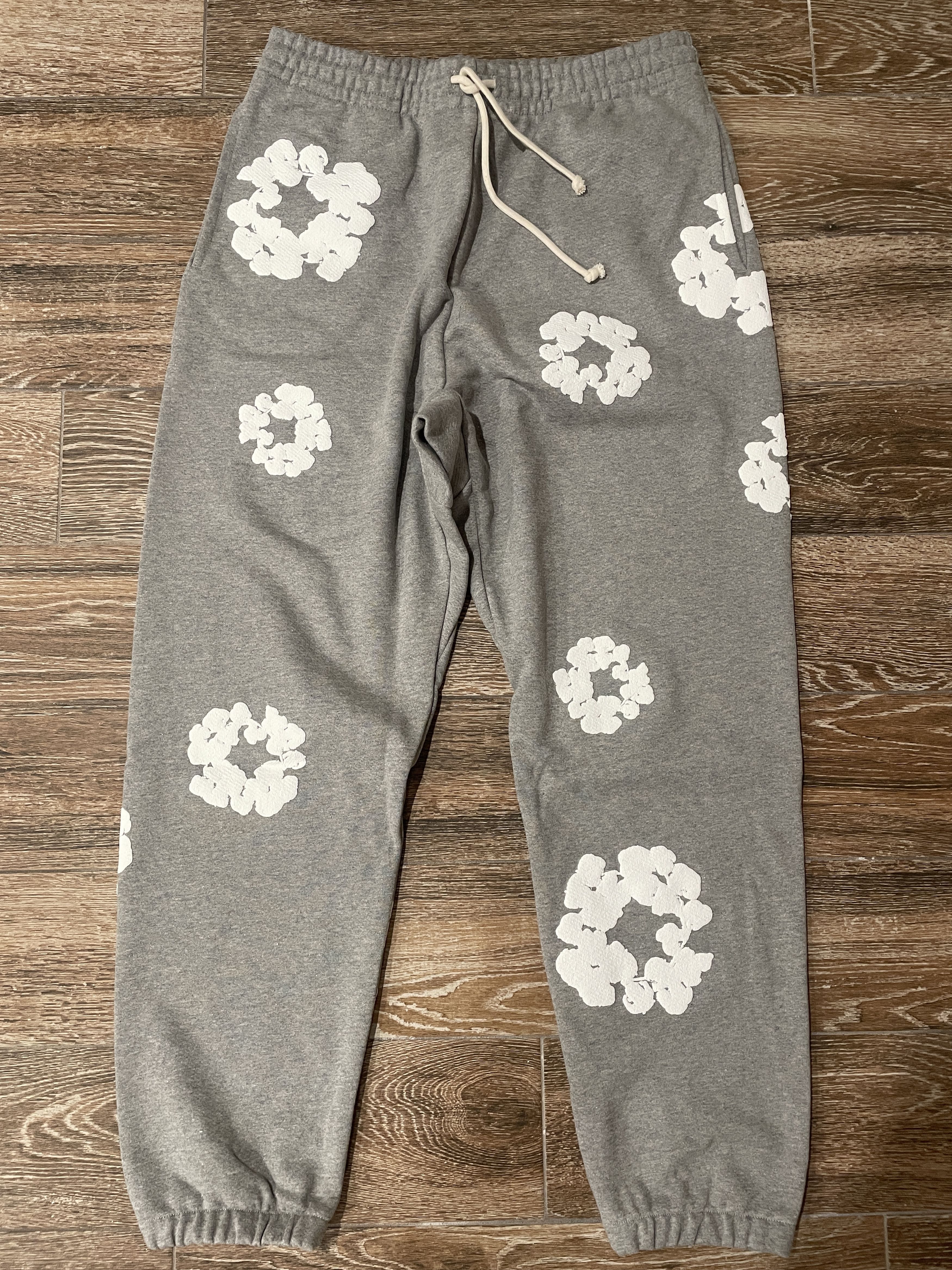 image of Denim Tears Cotton Wreath Grey Sweatpants Xlarge XL New Gray, Men's (Size 40)