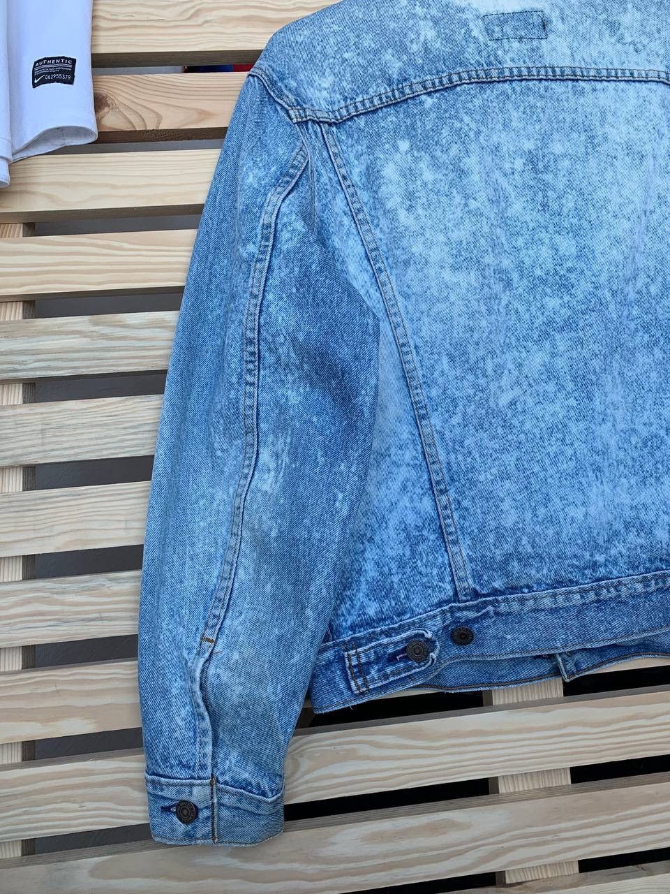 Levi's × Levi's Vintage Clothing Vintage Levi’s Denim Jacket Washed Distressed Size M Size US M / EU 48-50 / 2 - 18 Thumbnail