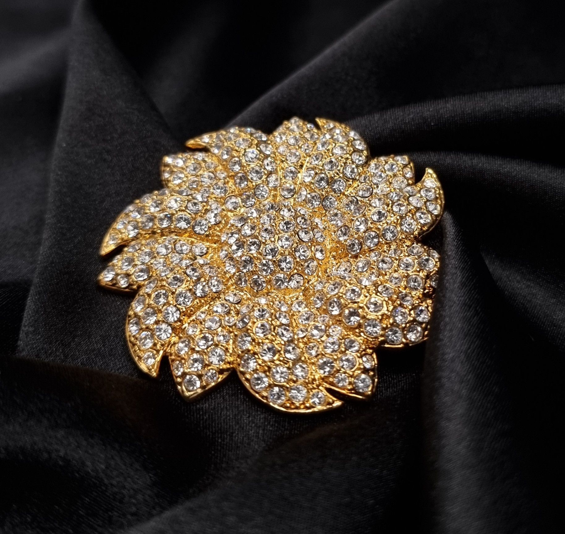 Vintage Vintage JBK Signed Gold-Tone Crystal Flower Floral Brooch Size ONE SIZE - 3 Thumbnail