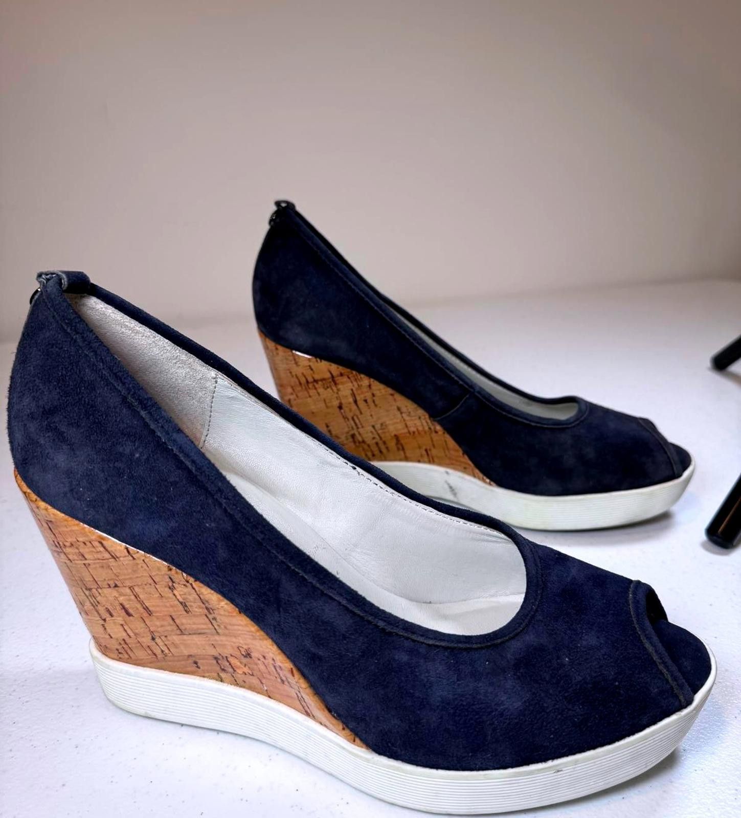 Donald Pliner Stylish Peep Toe Wedge Heels by Donald J Pliner Size US 10 / IT 40 - 3 Thumbnail