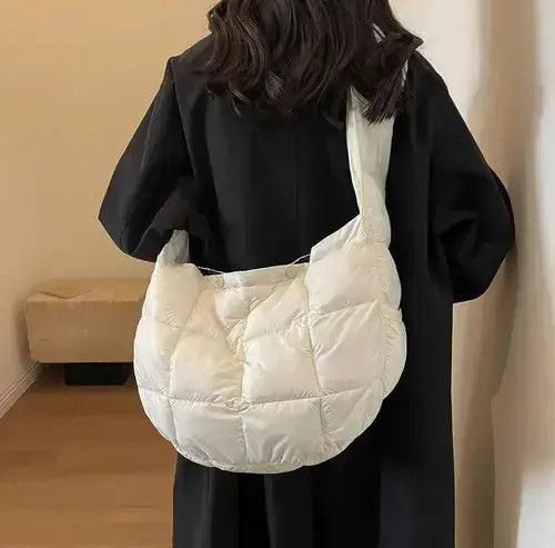 Outdoor Retro Quilted Hobo Bag Messenger Bag in Black, Men's