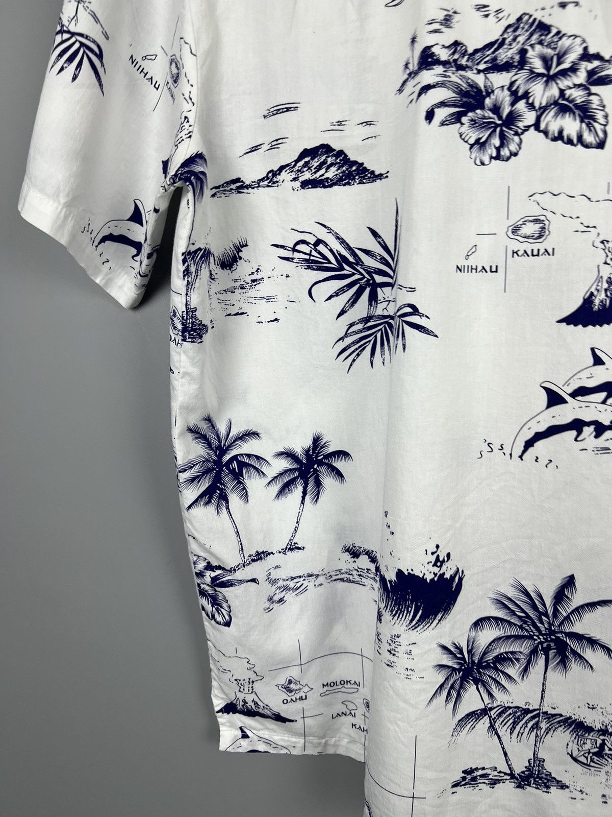 Vintage (L) Palm Wave Hawaiian Print Button Up Shirt Size US L / EU 52-54 / 3 - 12 Thumbnail
