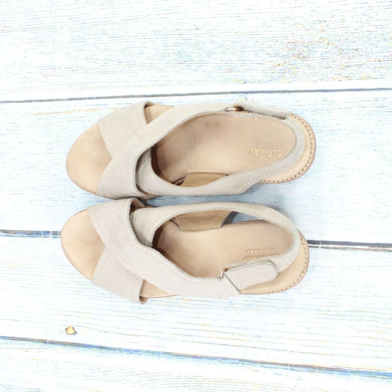 Clarks Clarks Tan Leather Ankle Strap Wedge Sandals Women's Size 10 Size US 10 / IT 40 - 7 Thumbnail