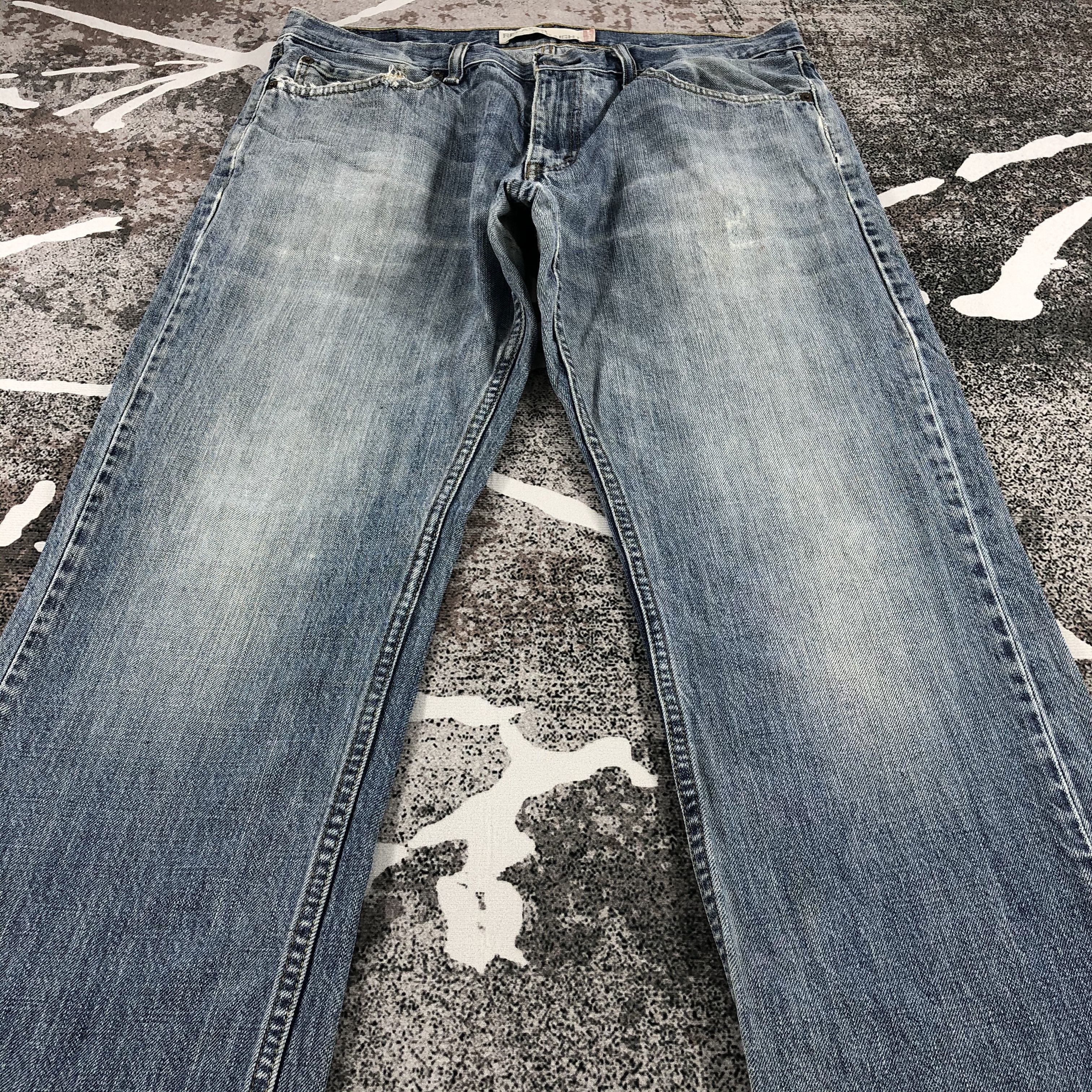 Levi's Vintage Levis 559 Jeans Faded Blue Wash Distressed Denim Size US 34 / EU 50 - 3 Thumbnail