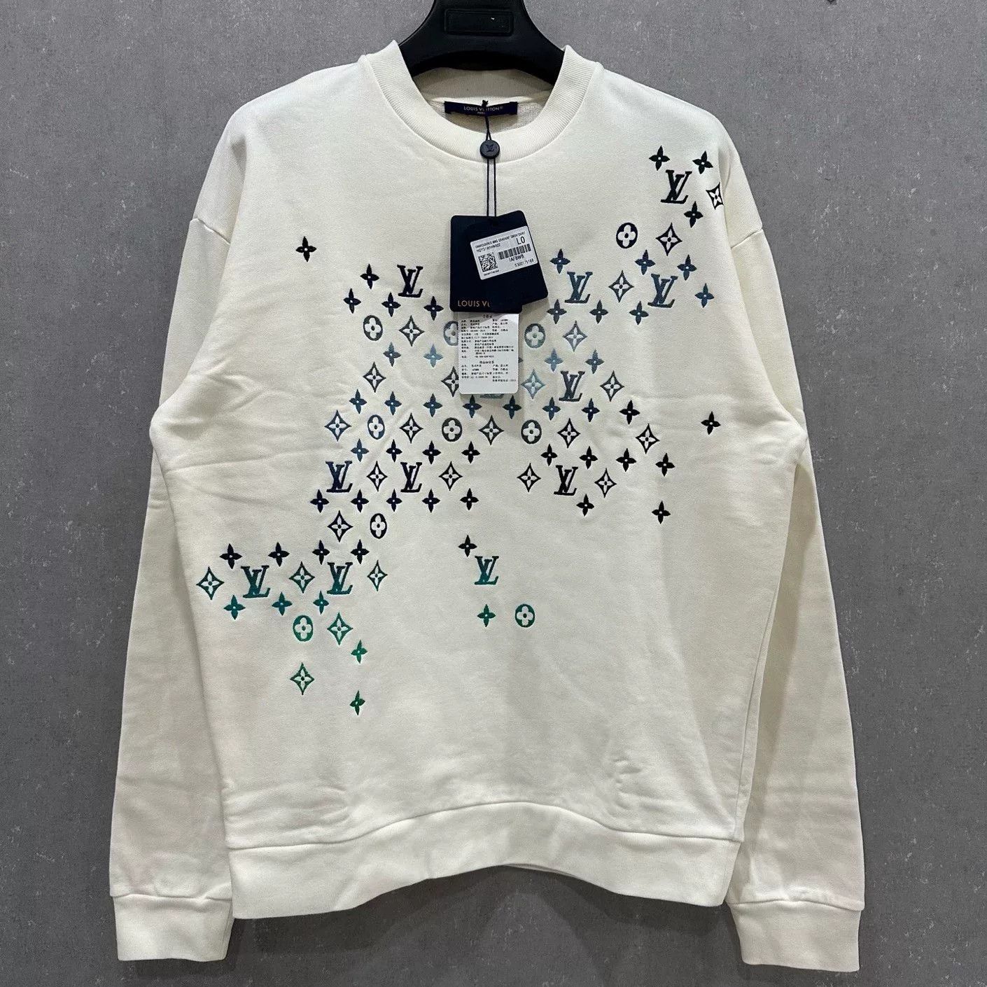 Louis Vuitton Louis Vuitton White Logo Monogram Cotton Sweatshirt Size US L / EU 52-54 / 3 - 1 Thumbnail
