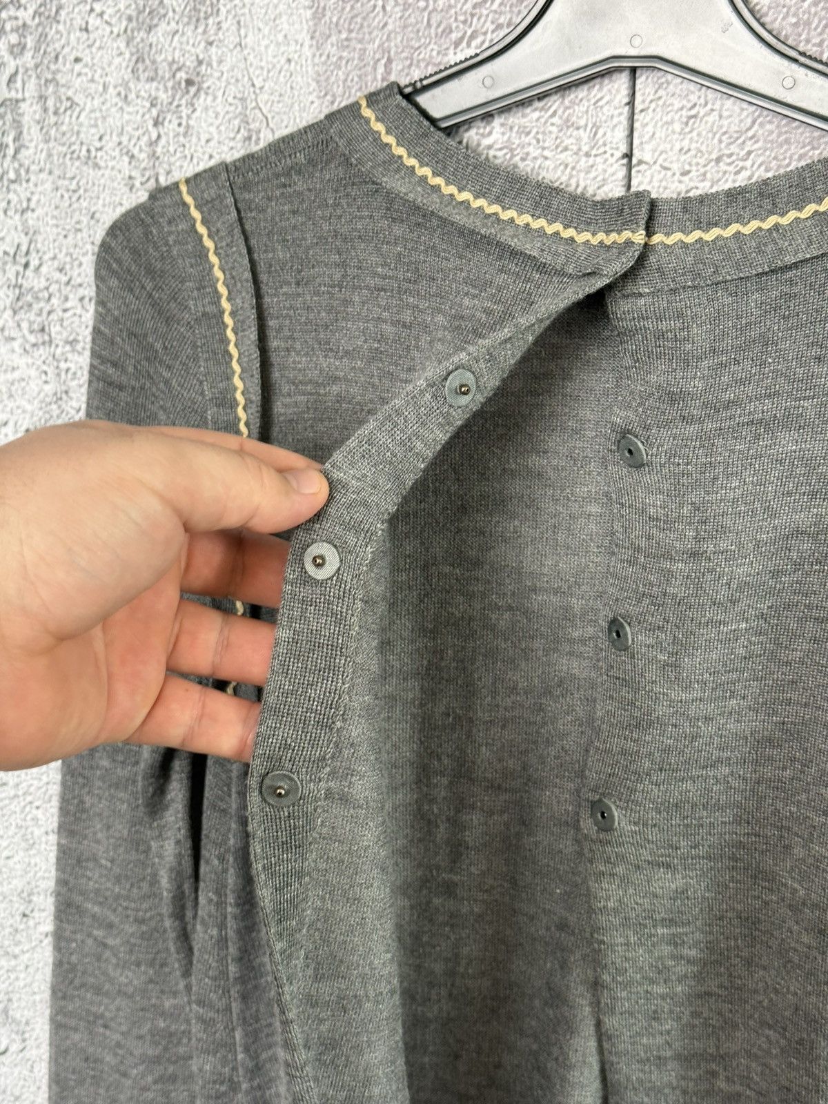 Prada Prada Grey Wool and Silk Knit Long Sleeve Open Back Sweater Size S / US 4 / IT 40 - 13 Thumbnail
